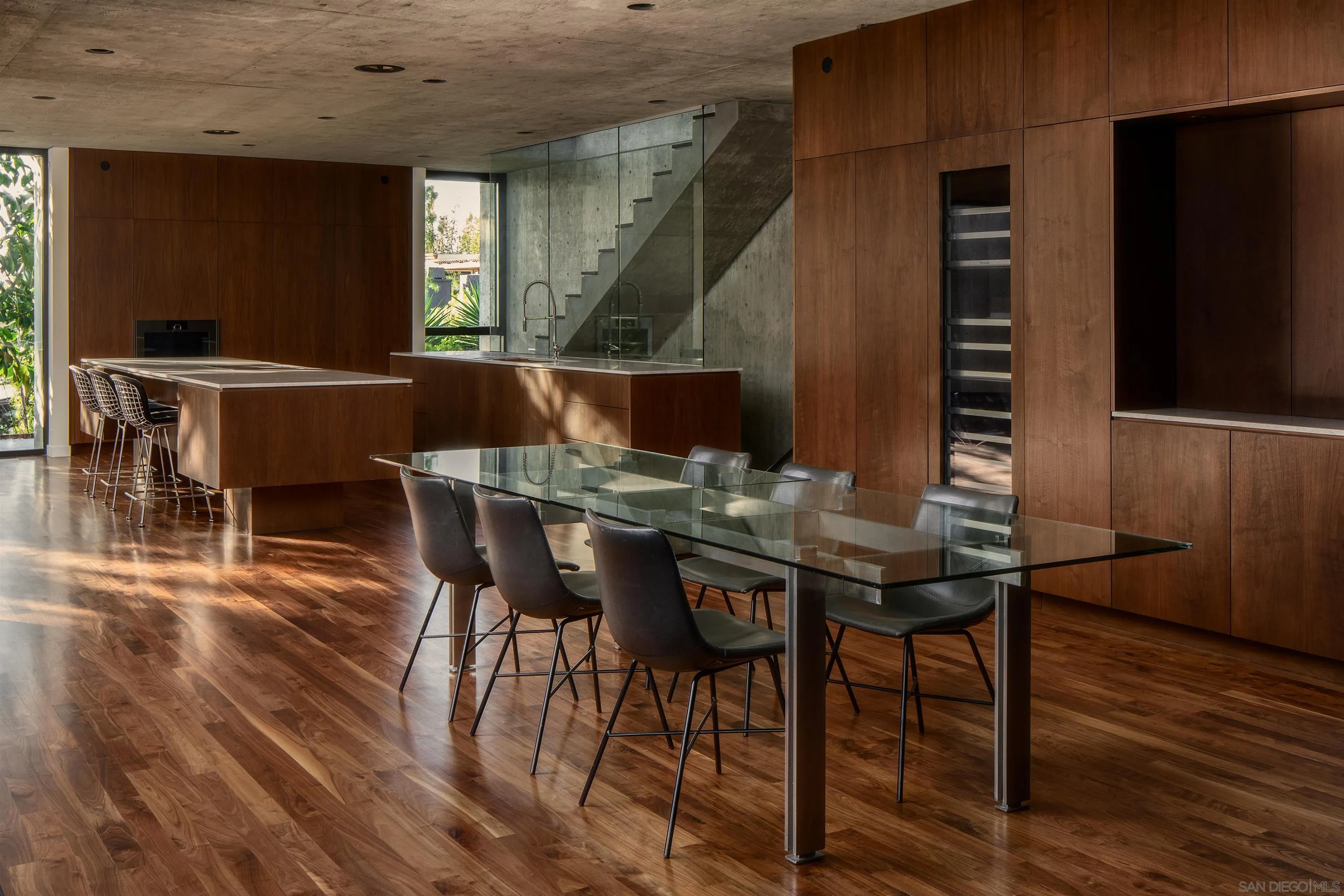https://cdn.realtyfeed.com/cdn/127/260009203/14dd9cfd373a9296ce228d3790592558.webp