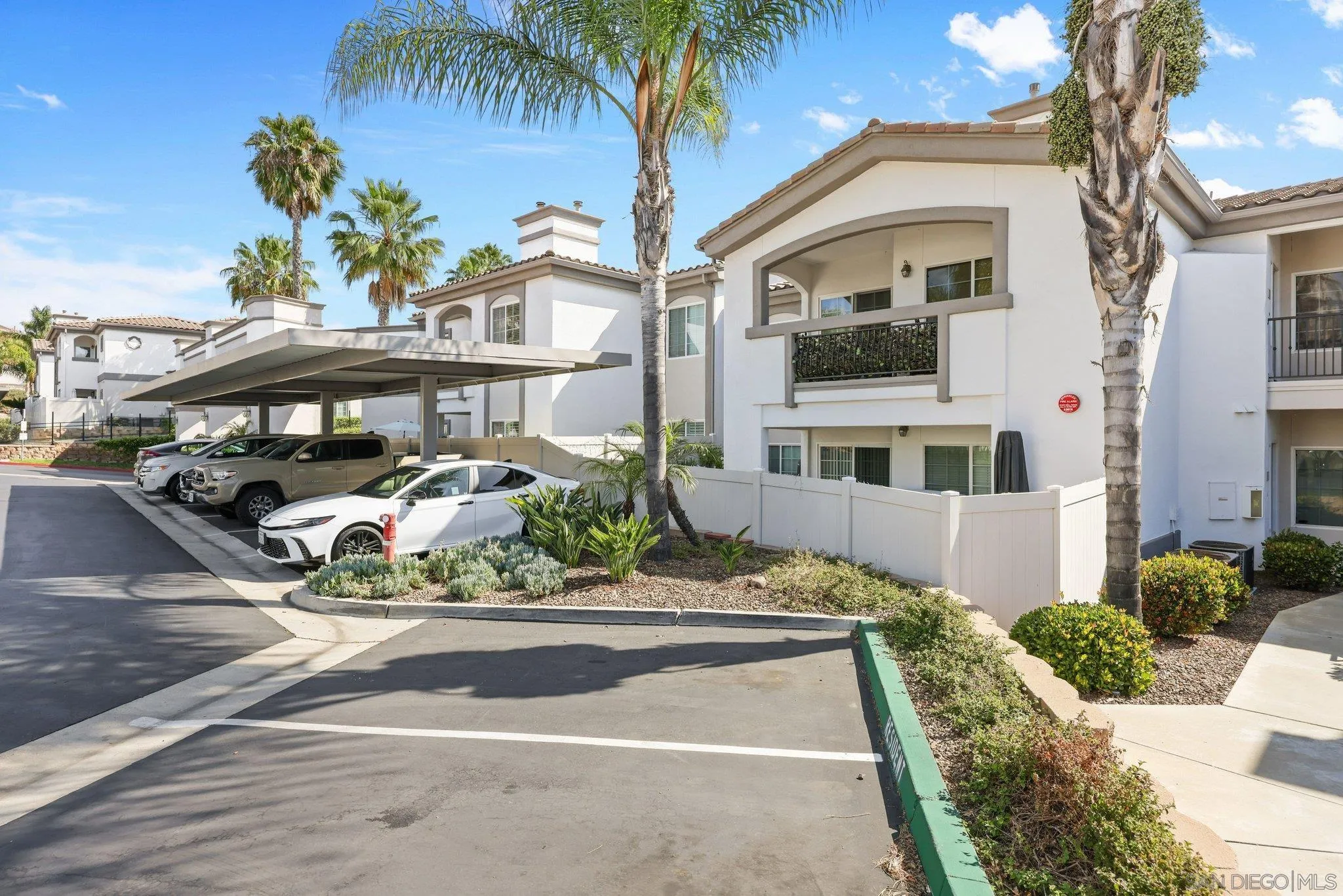 https://cdn.realtyfeed.com/cdn/127/260009206/18fdcef0983ad5b3b23405803260c739.webp