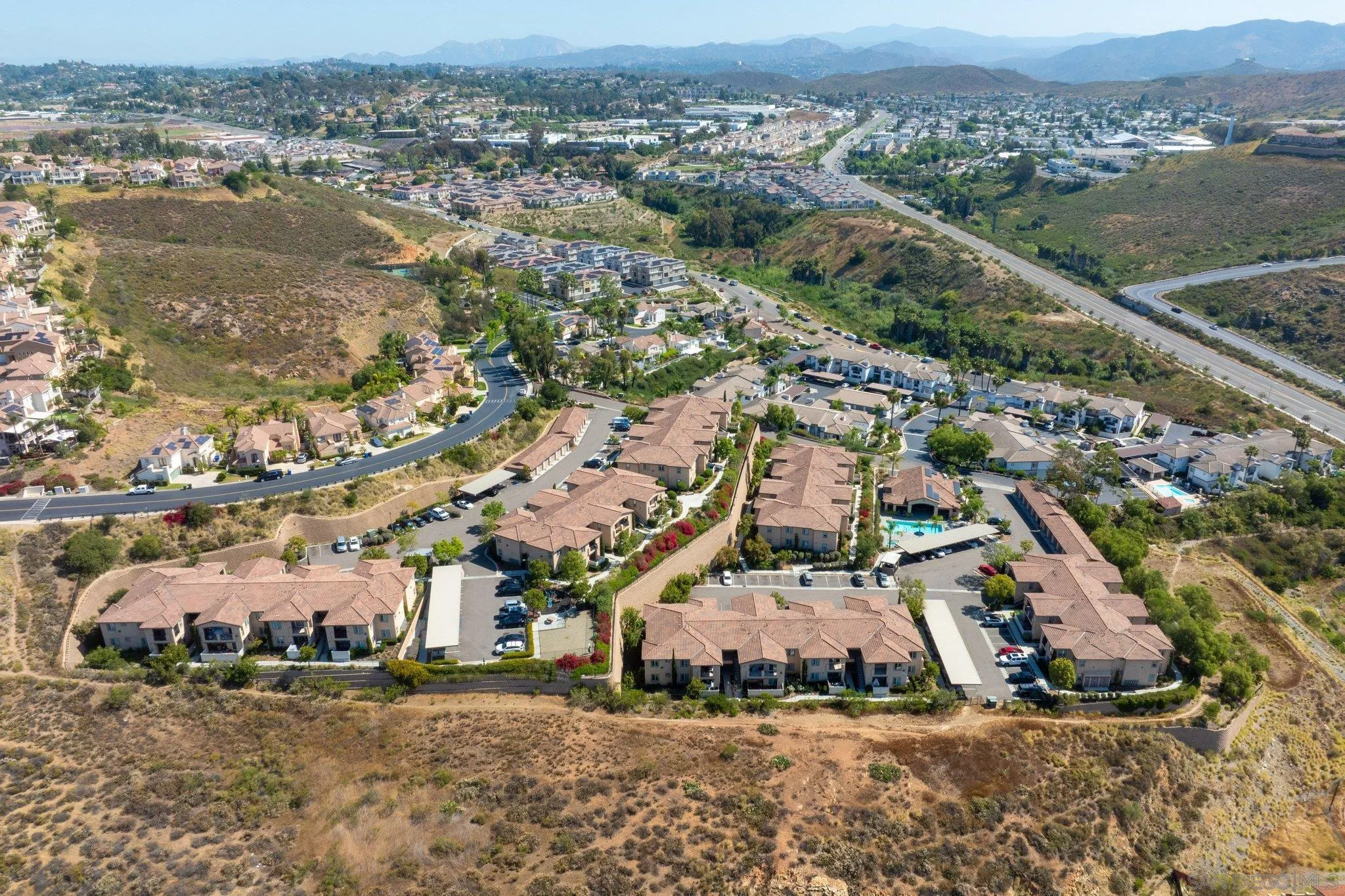 https://cdn.realtyfeed.com/cdn/127/260009206/3ca28ef87e1644ab1e1856336cb473a4.webp
