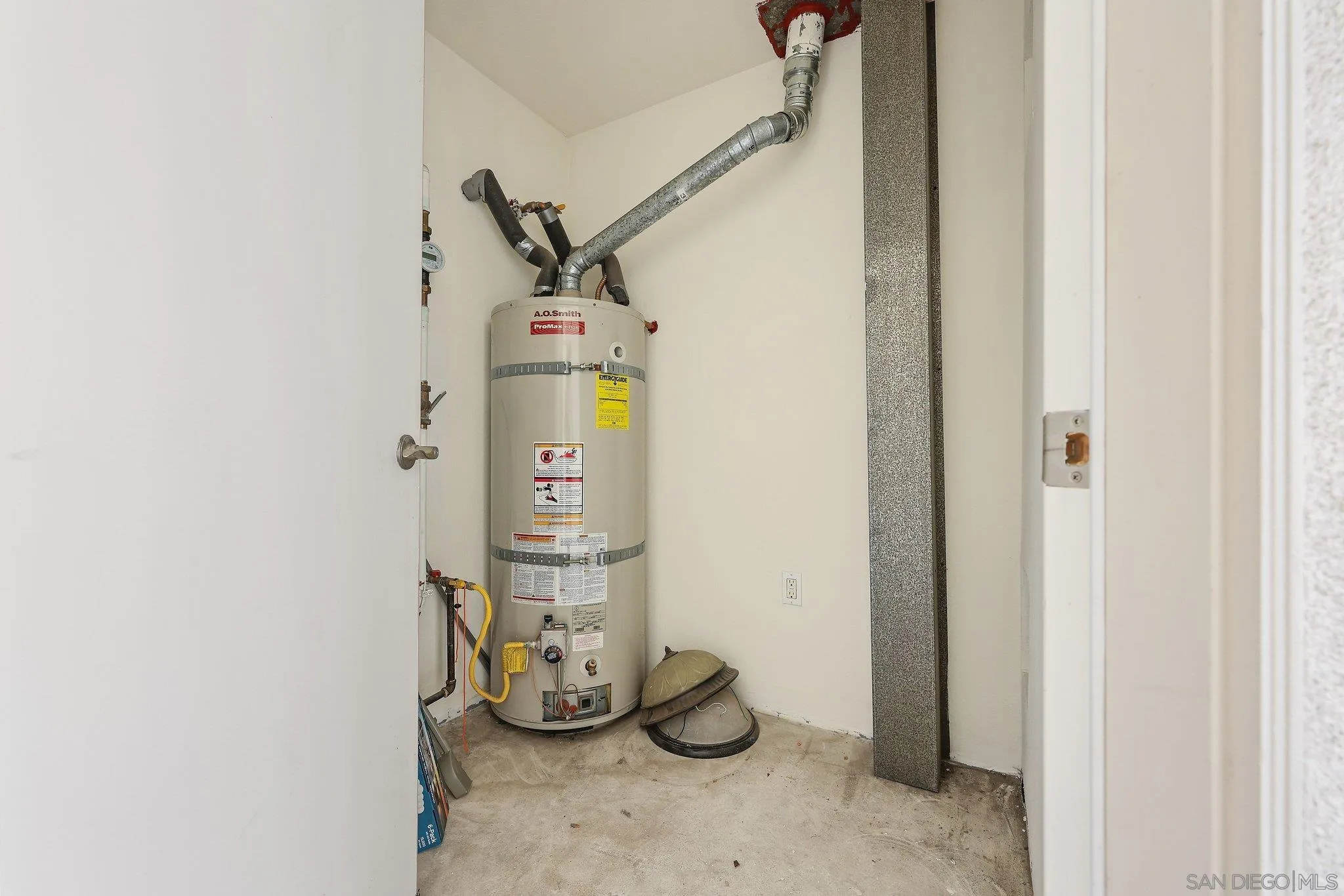 https://cdn.realtyfeed.com/cdn/127/260009206/cfb2c07bd5b7119d1822216605ecac14.webp