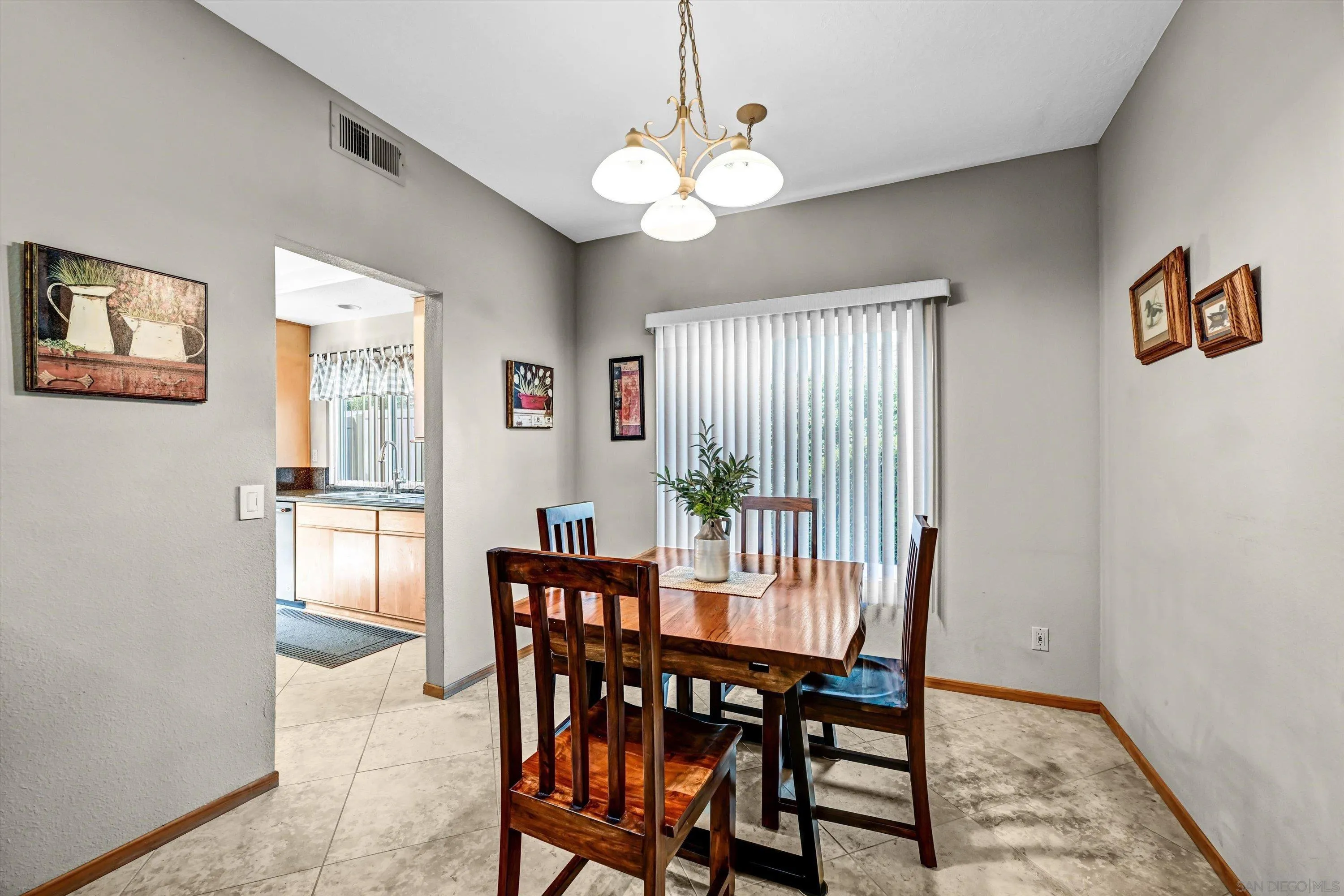 Photo #12: 260009208 Listing: Photo #12