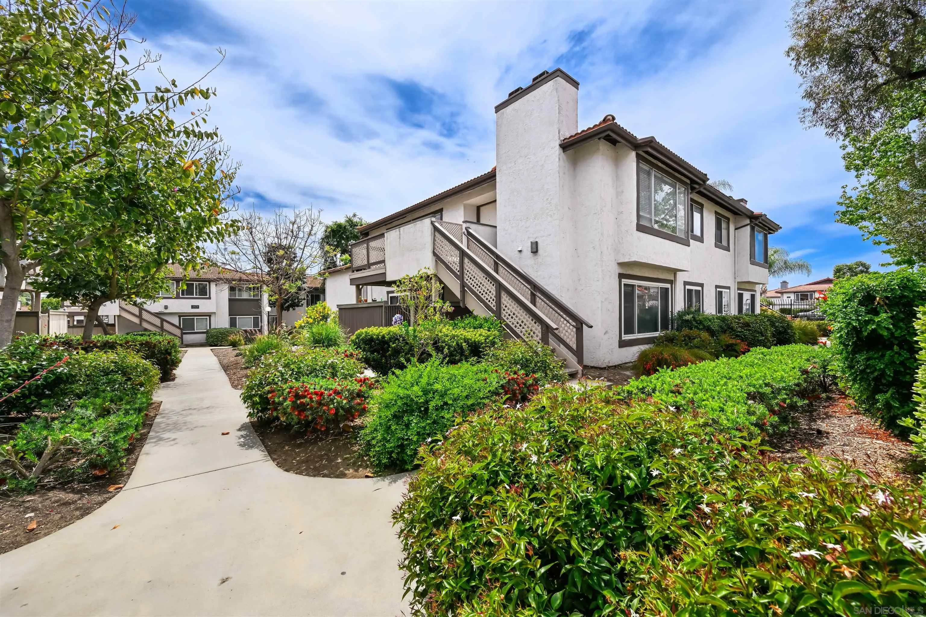https://cdn.realtyfeed.com/cdn/127/260009214/4870c1bcb8428163453ff8f4a520b37e.webp