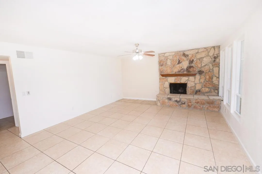 Photo #5: 260009215 Listing: Photo #5