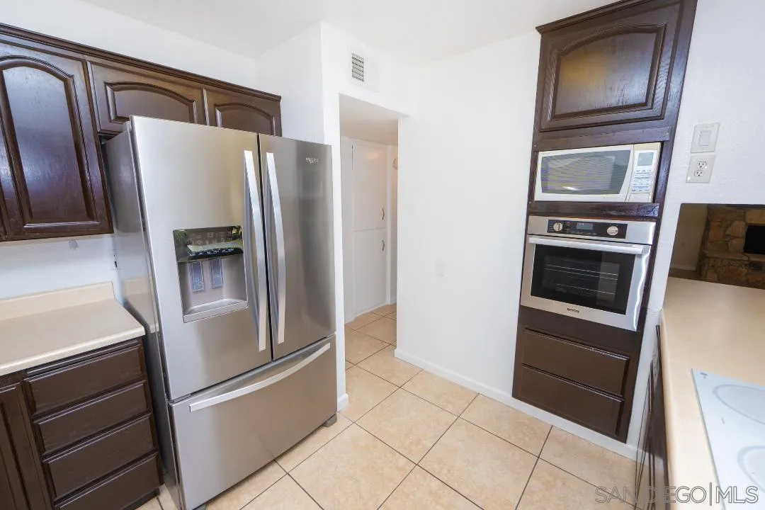 Photo #9: 260009215 Listing: Photo #9