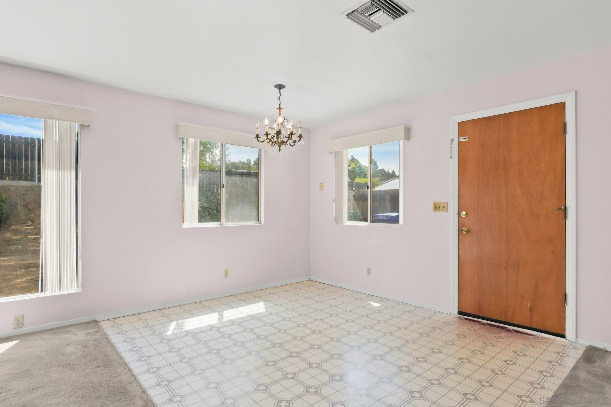 877 Alveda Avenue, El Cajon, CA, 92019