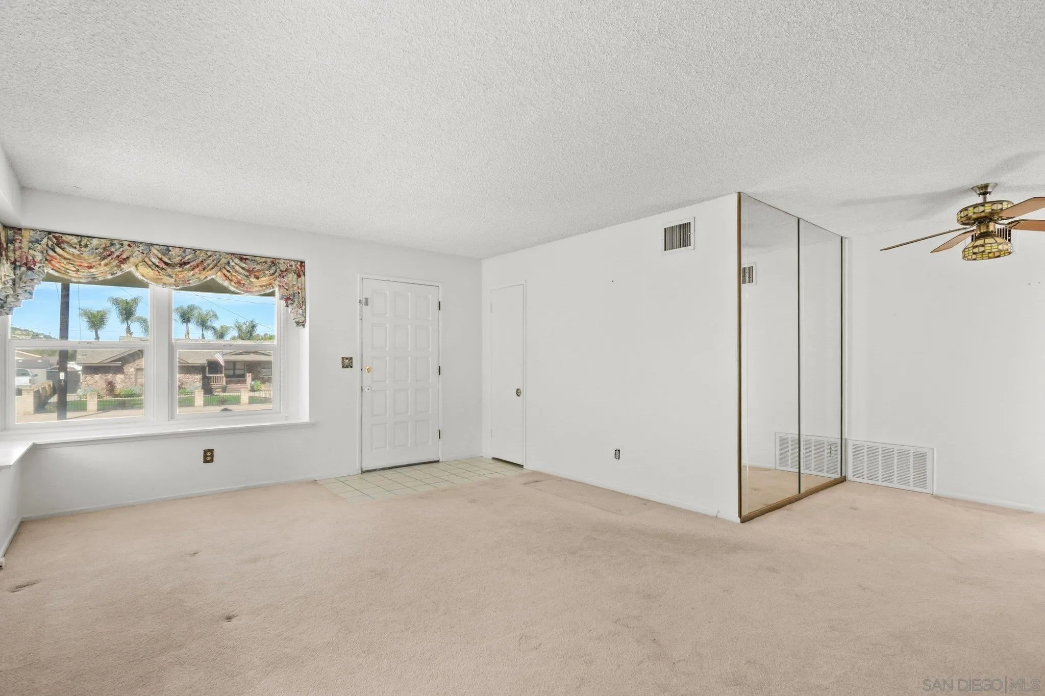 877 Alveda Avenue, El Cajon, CA, 92019