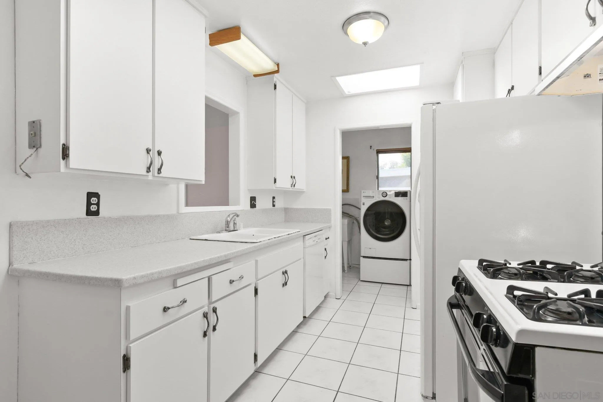 877 Alveda Avenue, El Cajon, CA, 92019