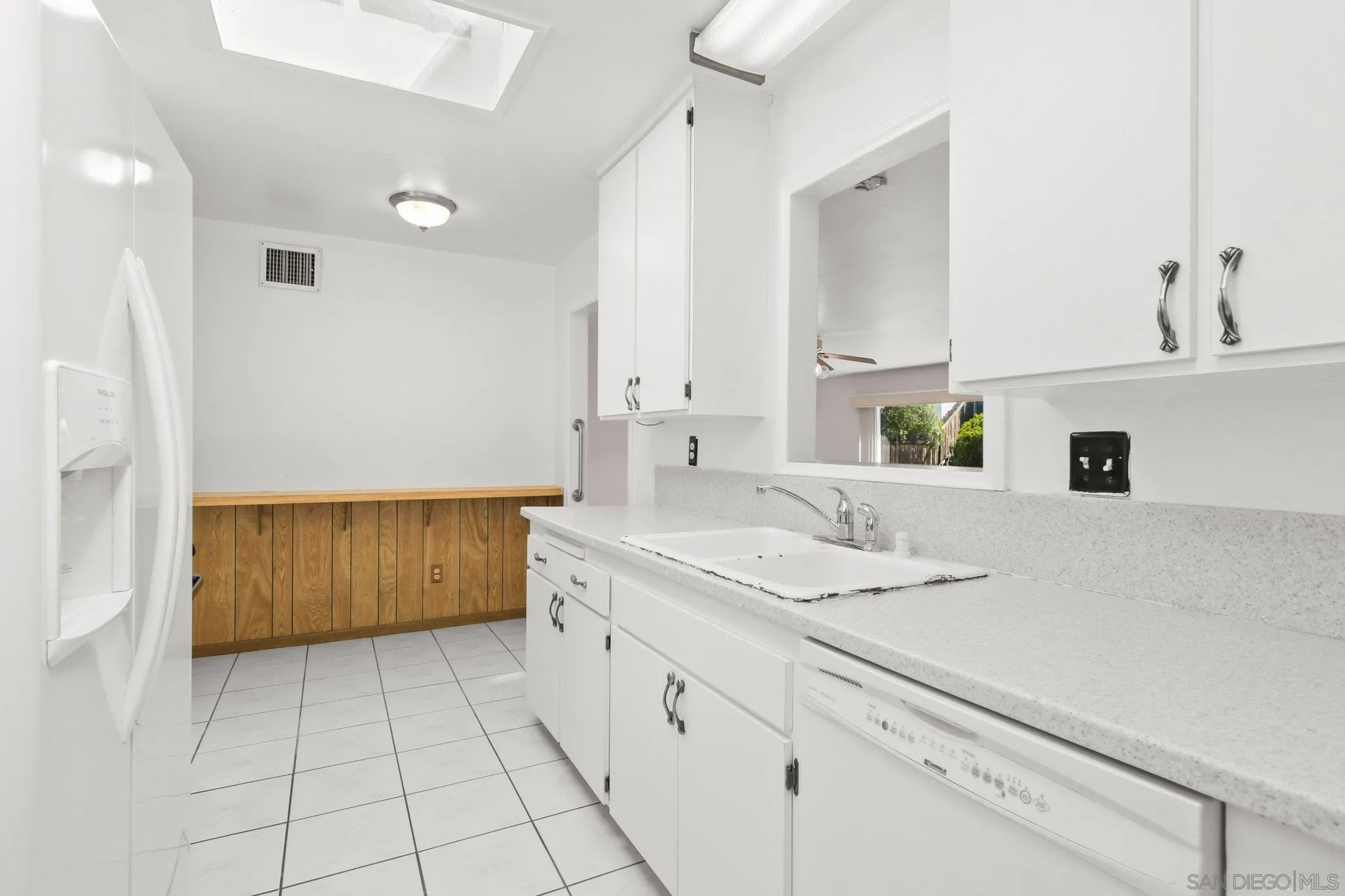 877 Alveda Avenue, El Cajon, CA, 92019