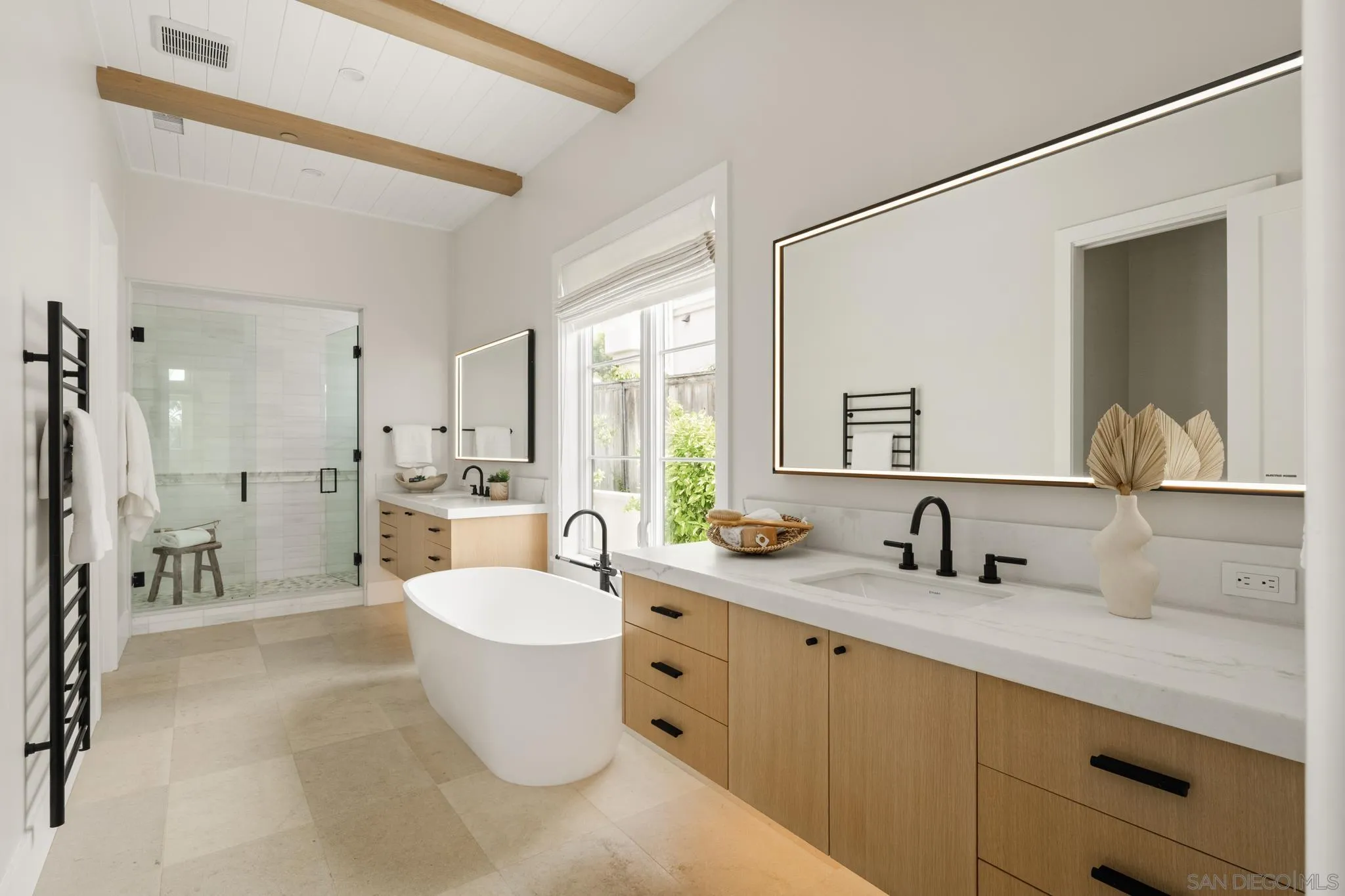 https://cdn.realtyfeed.com/cdn/127/260009224/2d327da3949f1f2561518b7fae0d1ba8.webp