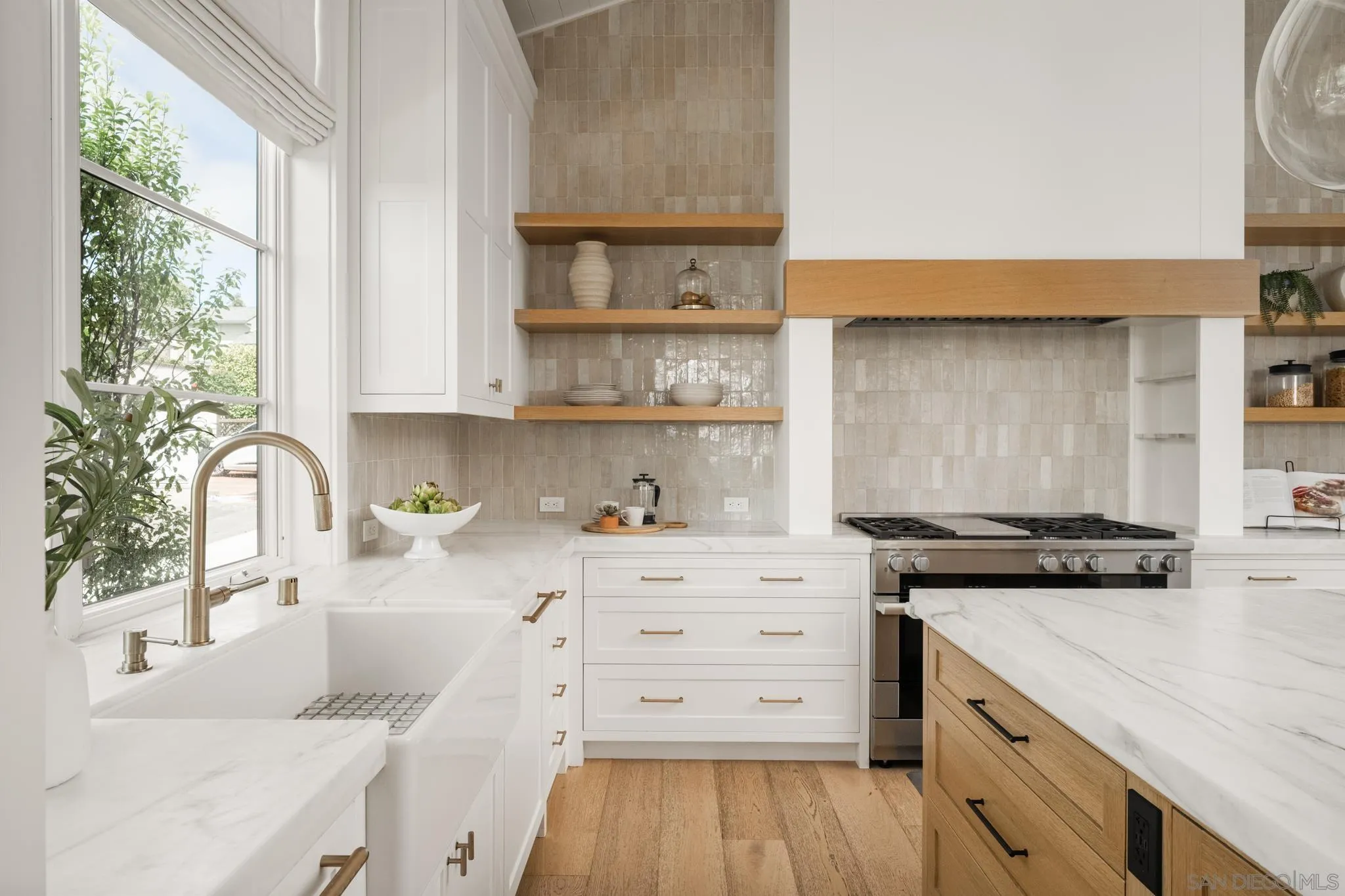 https://cdn.realtyfeed.com/cdn/127/260009224/c70b21f42361e4f360ab874f23a5b270.webp