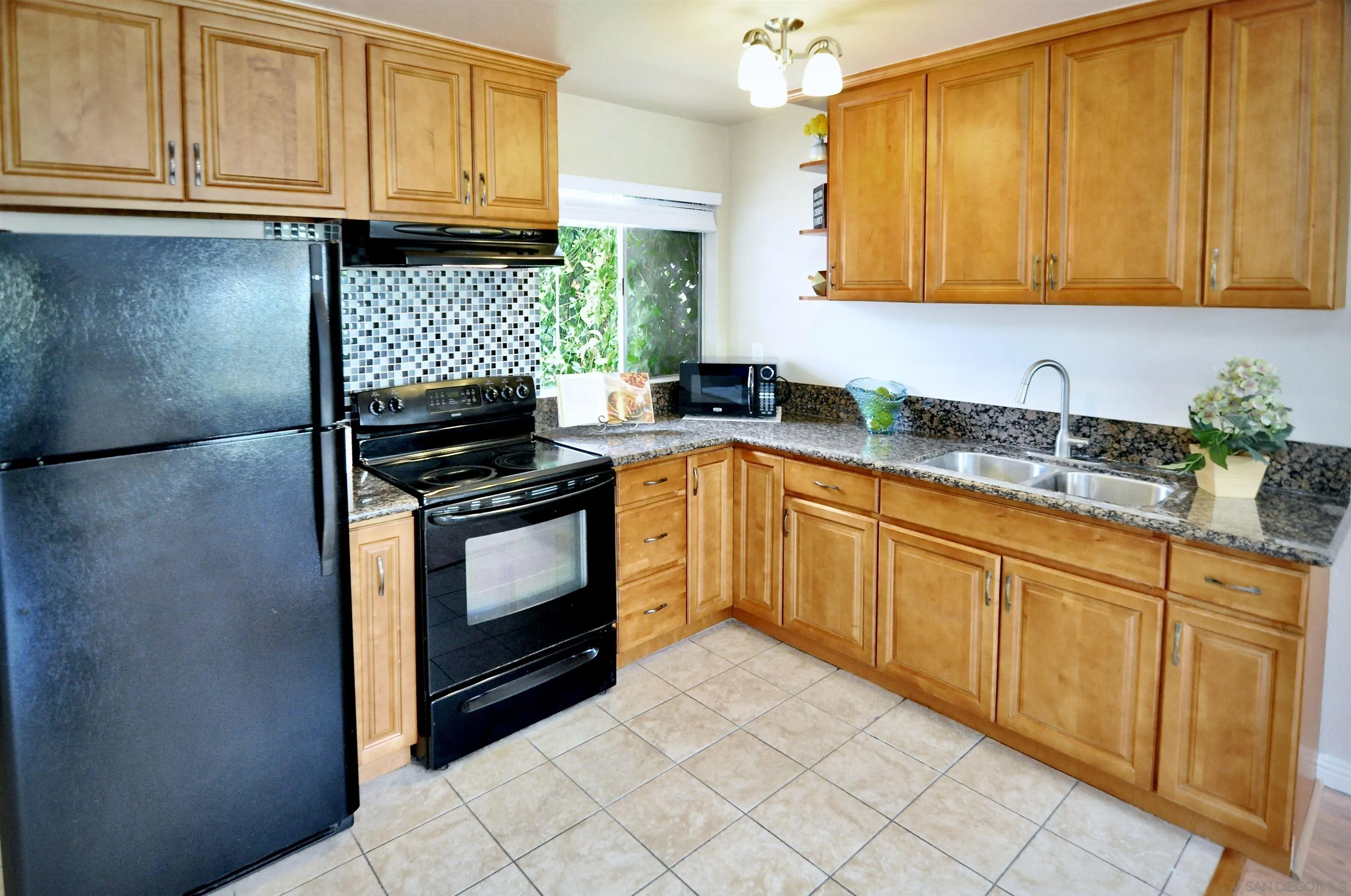 Photo #4: 260009229 Listing: Photo #4