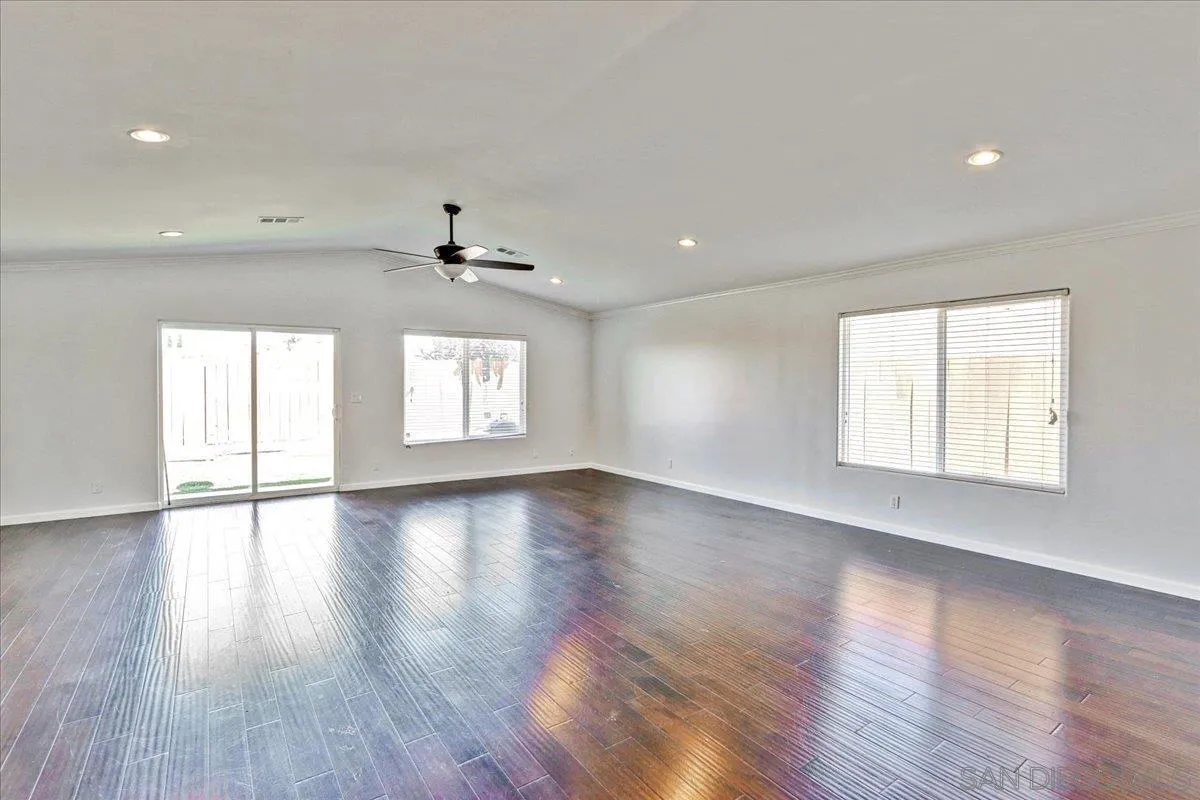 https://cdn.realtyfeed.com/cdn/127/260009235/3279f2cc93744e205ff6cf7d210c46a7.webp