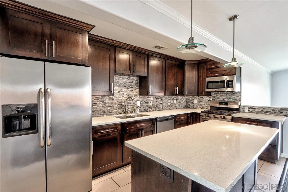 https://cdn.realtyfeed.com/cdn/127/260009235/c60203e88950c01fdac36a7770ee9a7f.webp