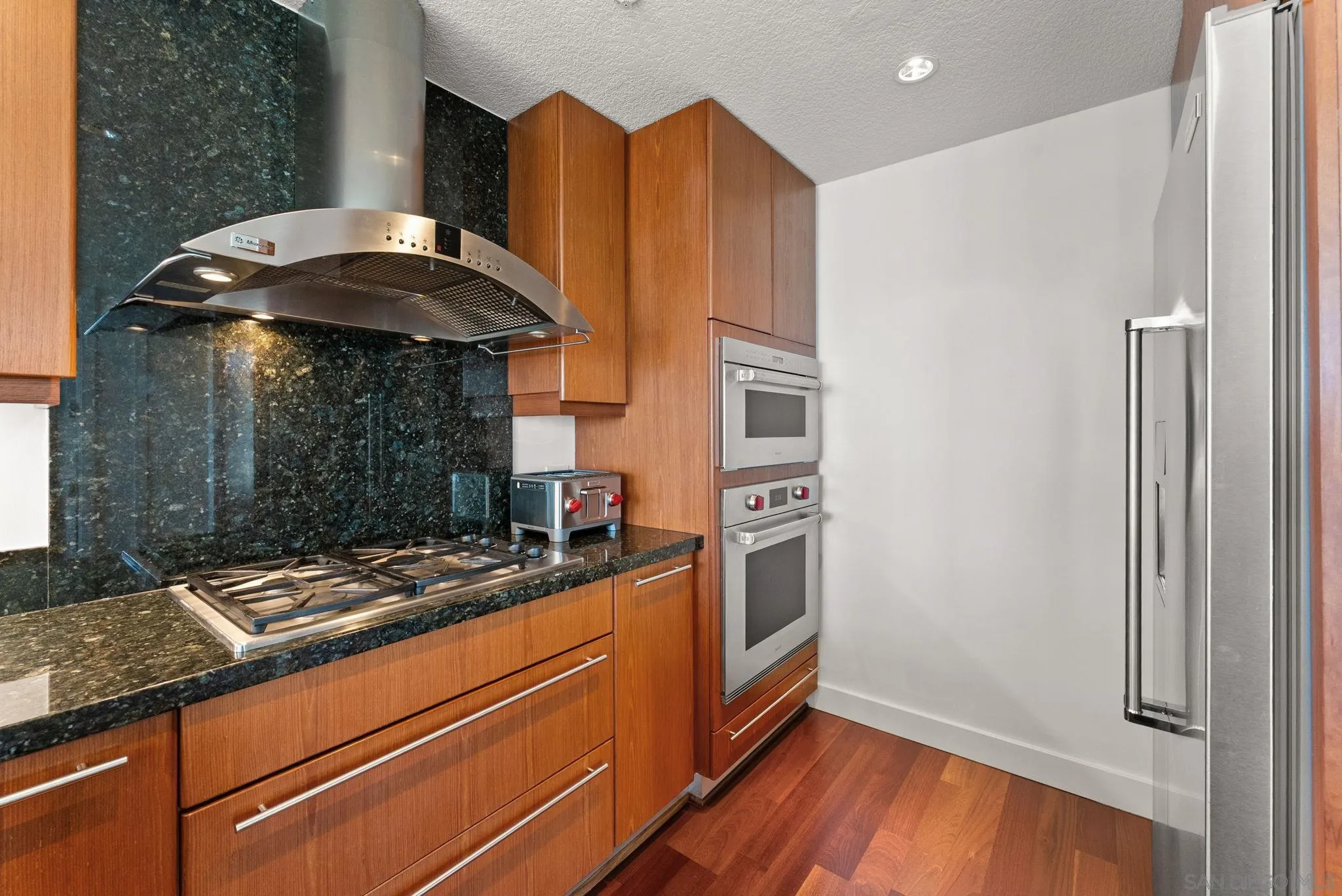 Photo #9: 260009236 Listing: Photo #9