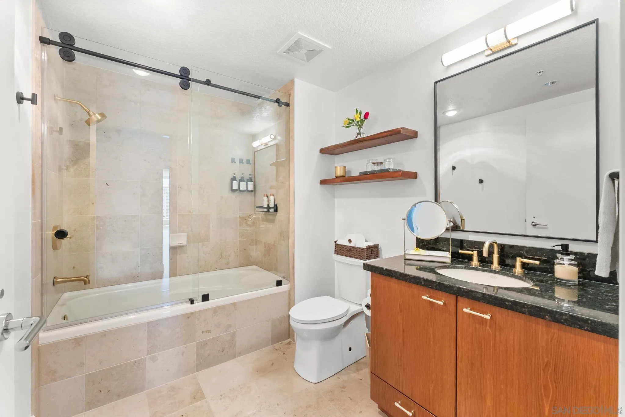 Photo #16: 260009236 Listing: Photo #16