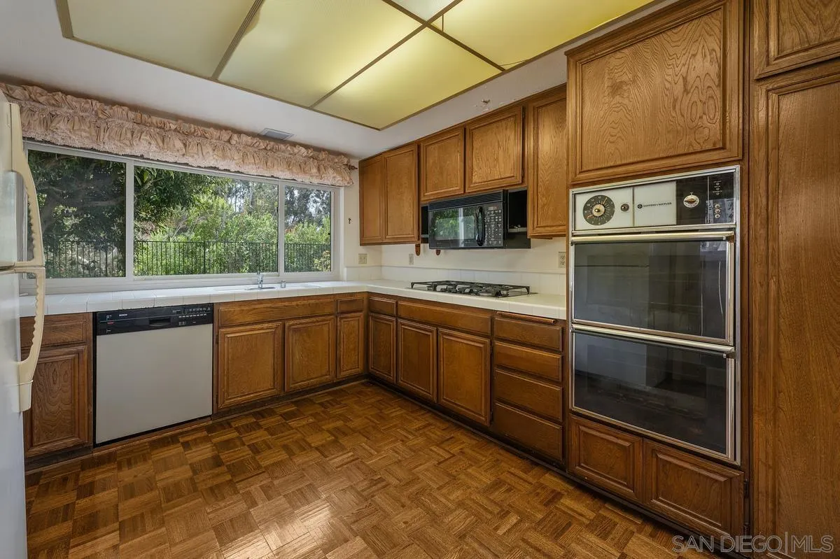 10575 Canyon Lake Dr, San Diego, CA, 92131