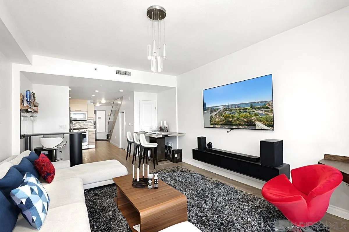 Photo #4: 260009239 Listing: Photo #4