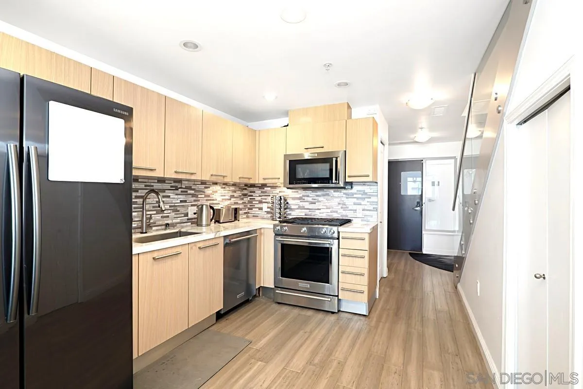 Photo #6: 260009239 Listing: Photo #6