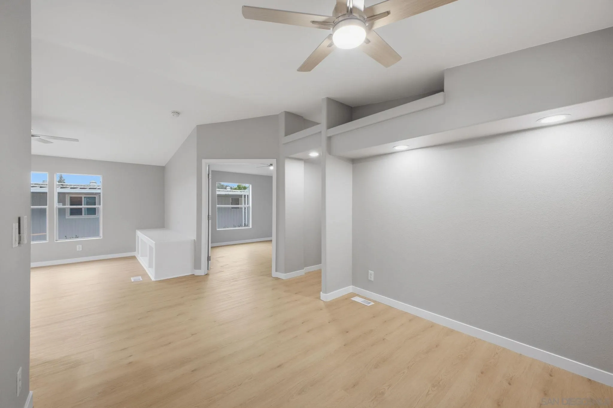 https://cdn.realtyfeed.com/cdn/127/260009240/393b3fbe65afc915214e2361d7f4793e.webp