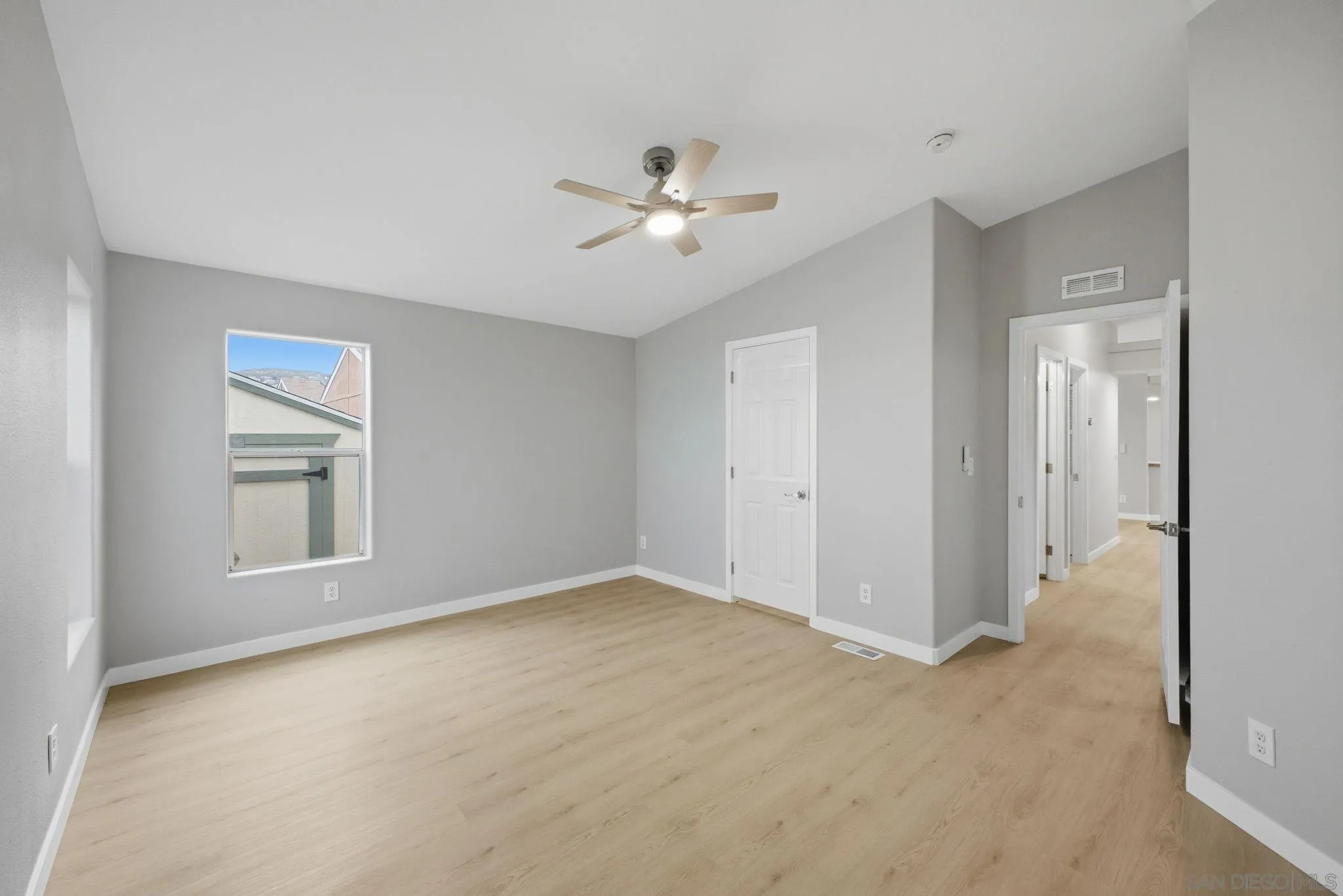 https://cdn.realtyfeed.com/cdn/127/260009240/405ed960923345803b8e19e644b633dd.webp