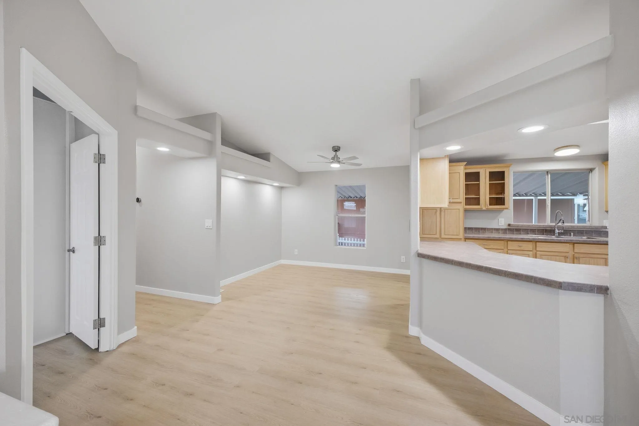 https://cdn.realtyfeed.com/cdn/127/260009240/5156a6019520fc78c5eb3dc16ae91efe.webp