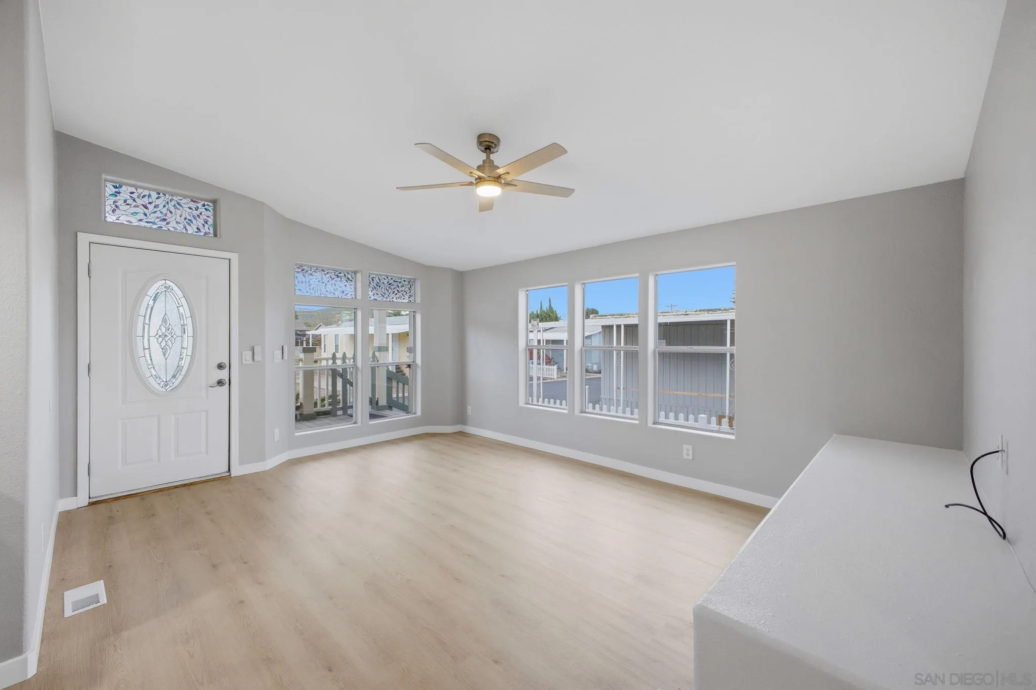 https://cdn.realtyfeed.com/cdn/127/260009240/5b8d3d0d983bb13051f504cd187d86c4.webp