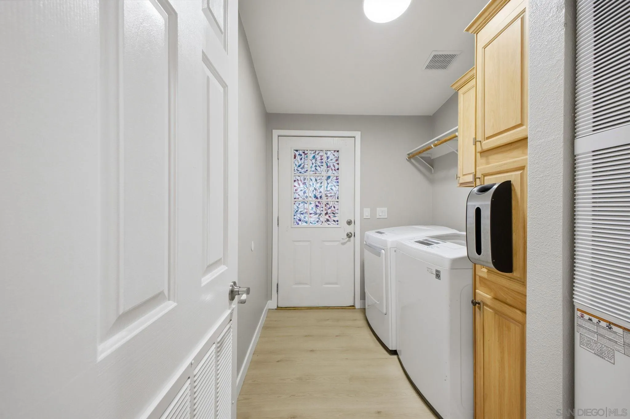 https://cdn.realtyfeed.com/cdn/127/260009240/694eab21bd44f19e1d39b0ca71efa85c.webp
