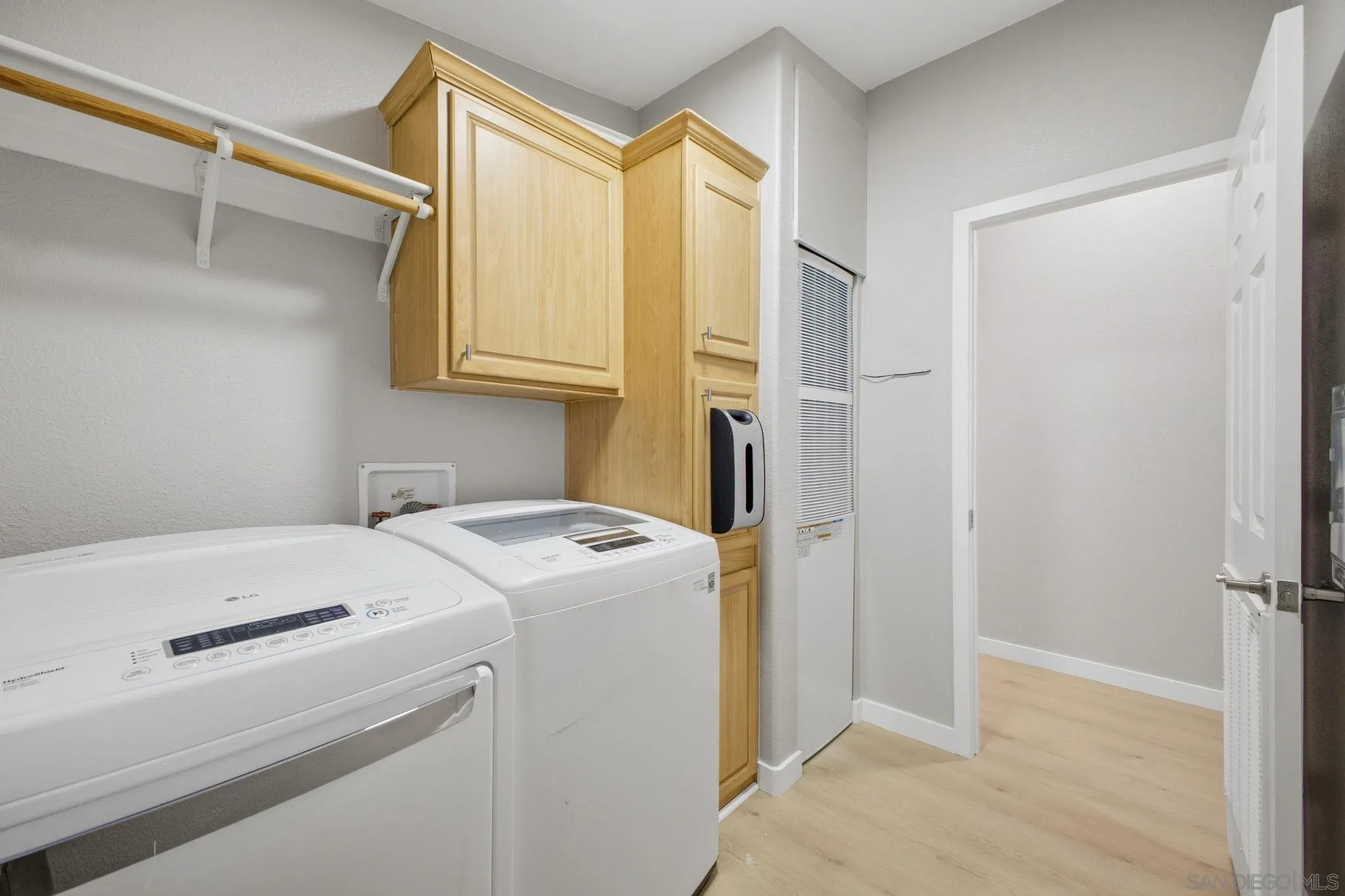 https://cdn.realtyfeed.com/cdn/127/260009240/7141a0aeb13210615500de8a7134d5d5.webp