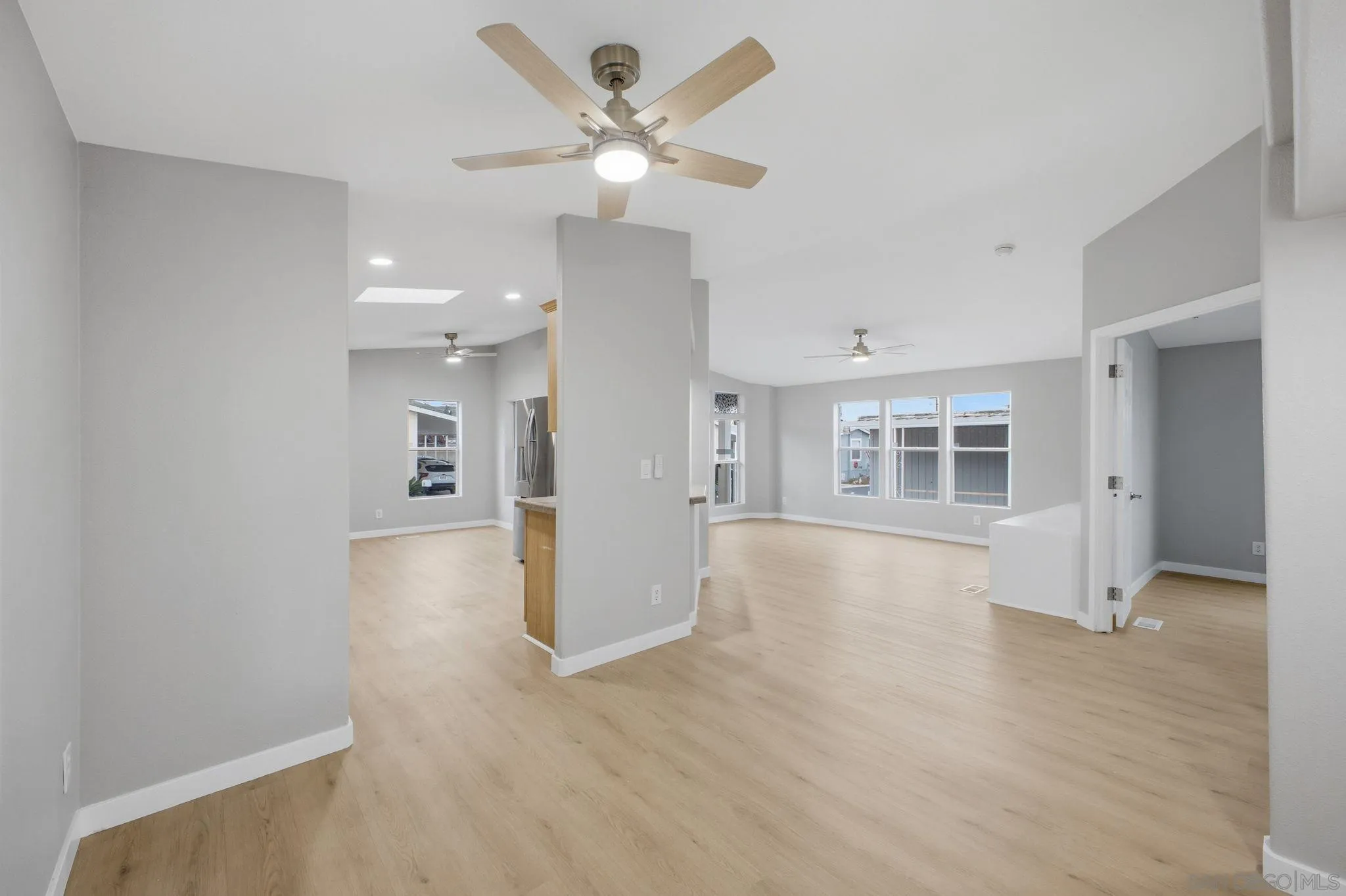 https://cdn.realtyfeed.com/cdn/127/260009240/785a2c9234d61810632994d87f8721f7.webp