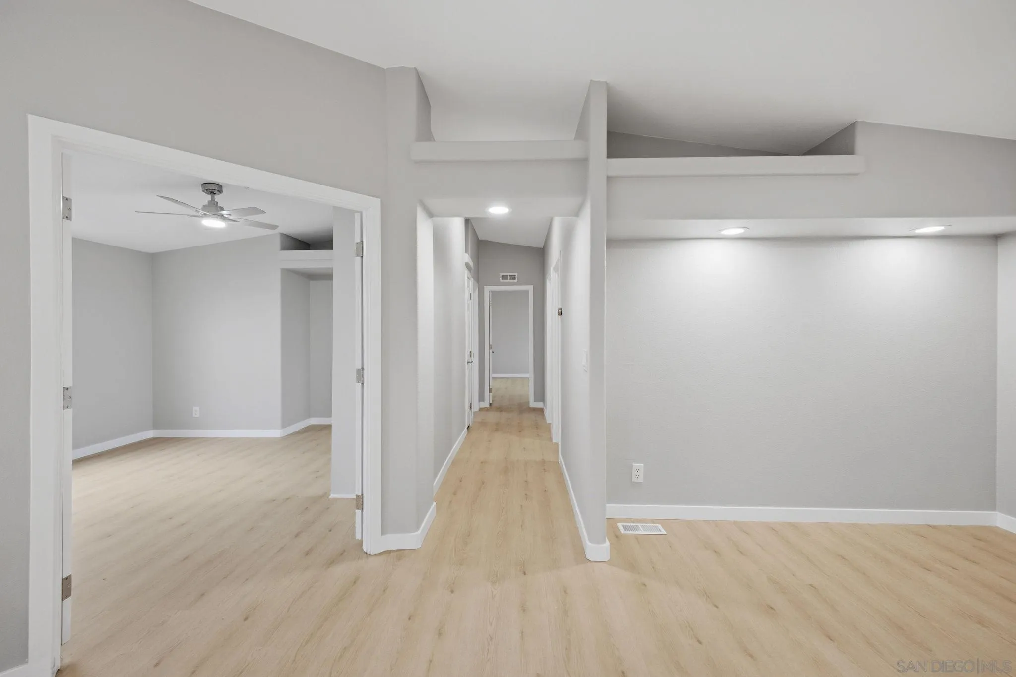 https://cdn.realtyfeed.com/cdn/127/260009240/98d3262acb1e14c18f10e3293fb52f4f.webp
