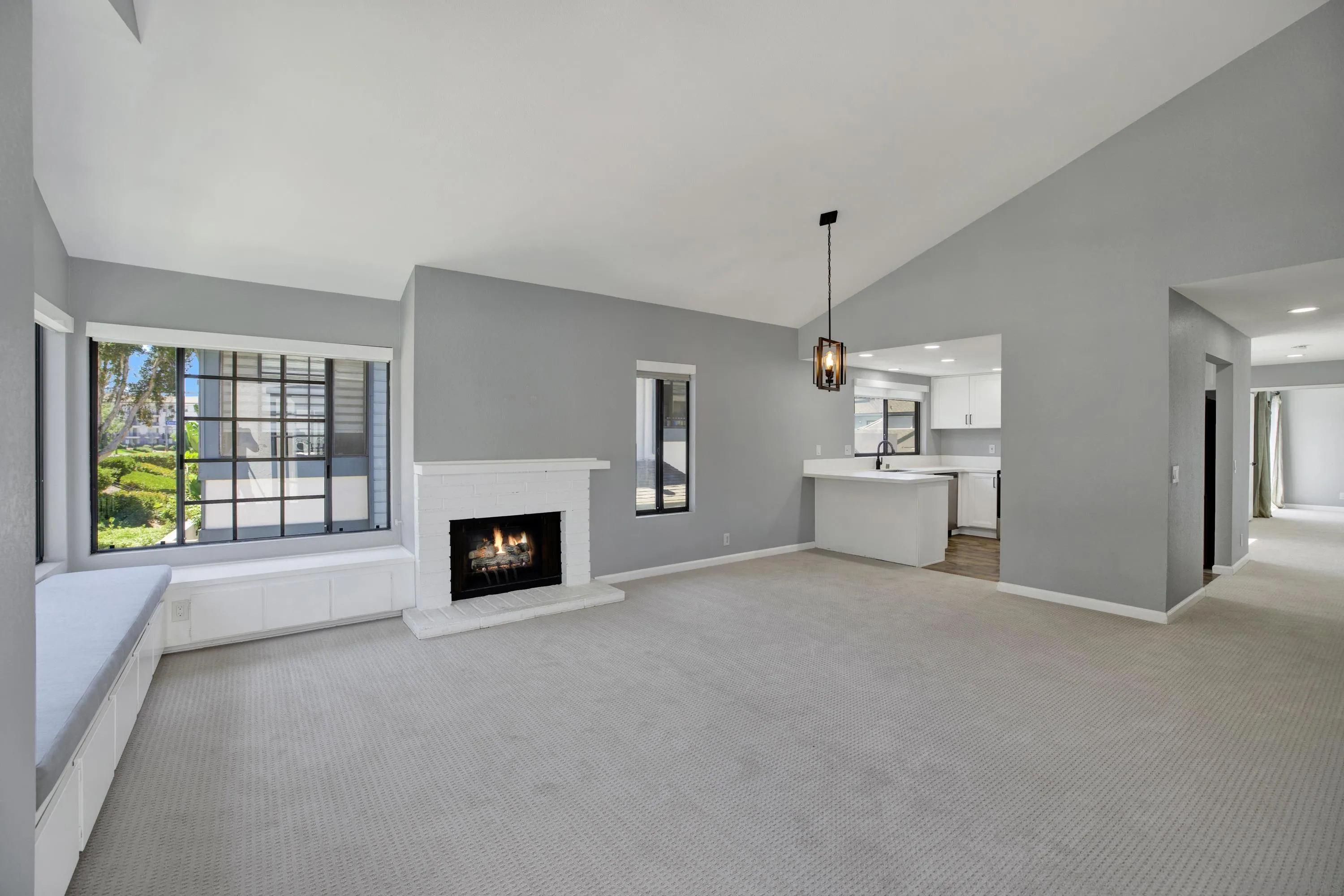 https://cdn.realtyfeed.com/cdn/127/260009244/6a94498d03ada0c3f0682949b7764462.webp