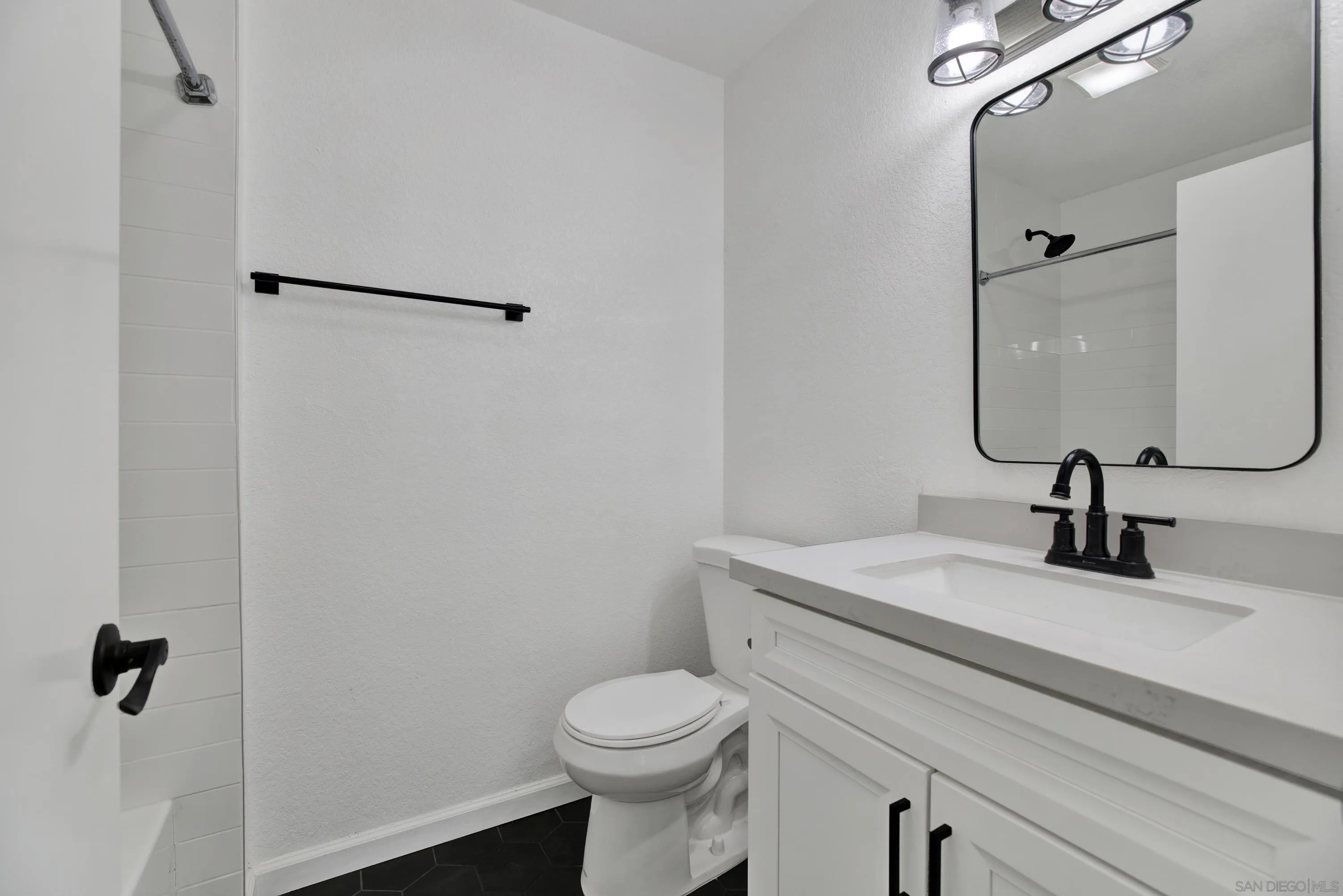 https://cdn.realtyfeed.com/cdn/127/260009244/a1fb62c7ace2e256e22a2807a8267ace.webp