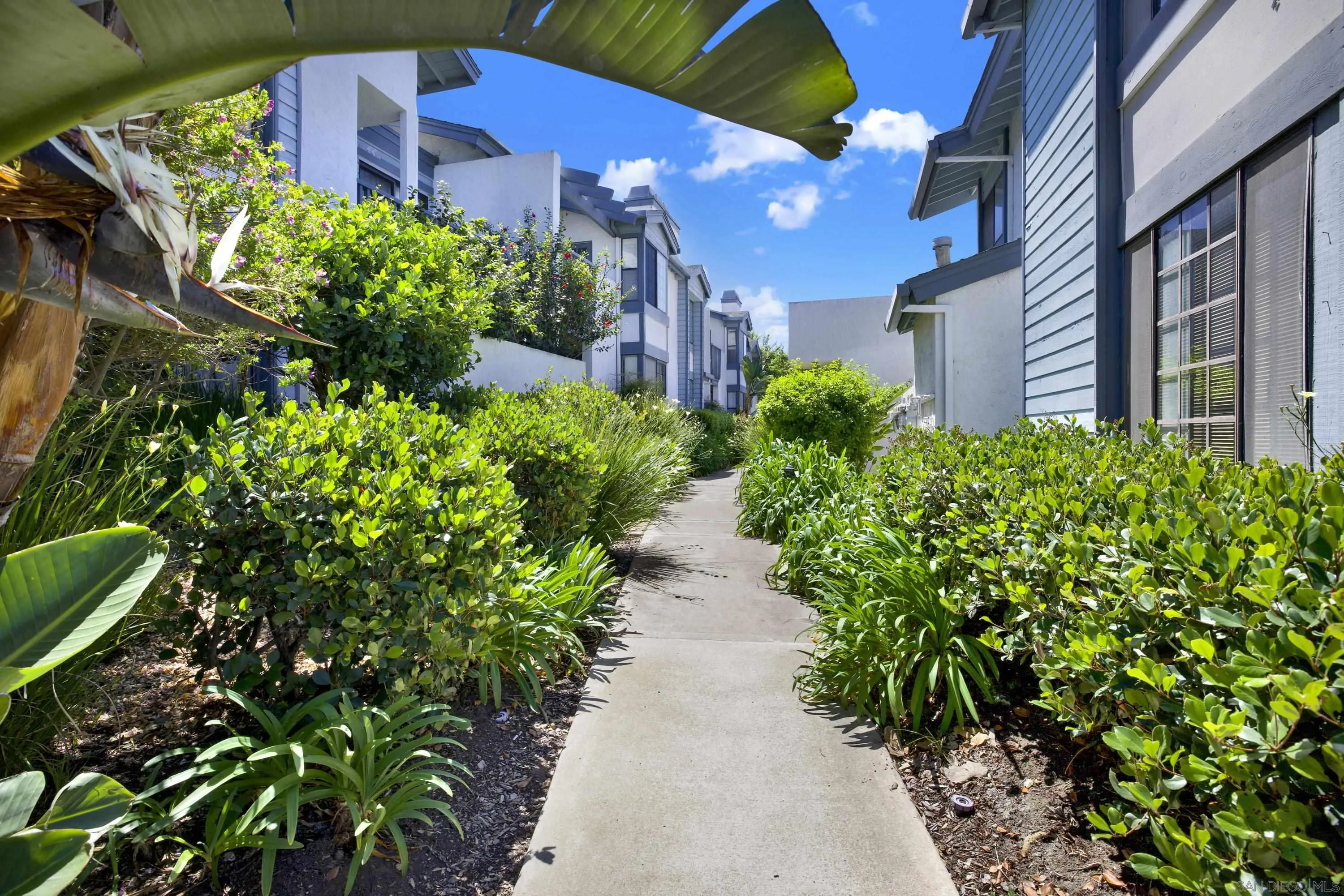 https://cdn.realtyfeed.com/cdn/127/260009244/a5d0d3766087998b2a70a0ec4ed6c482.webp