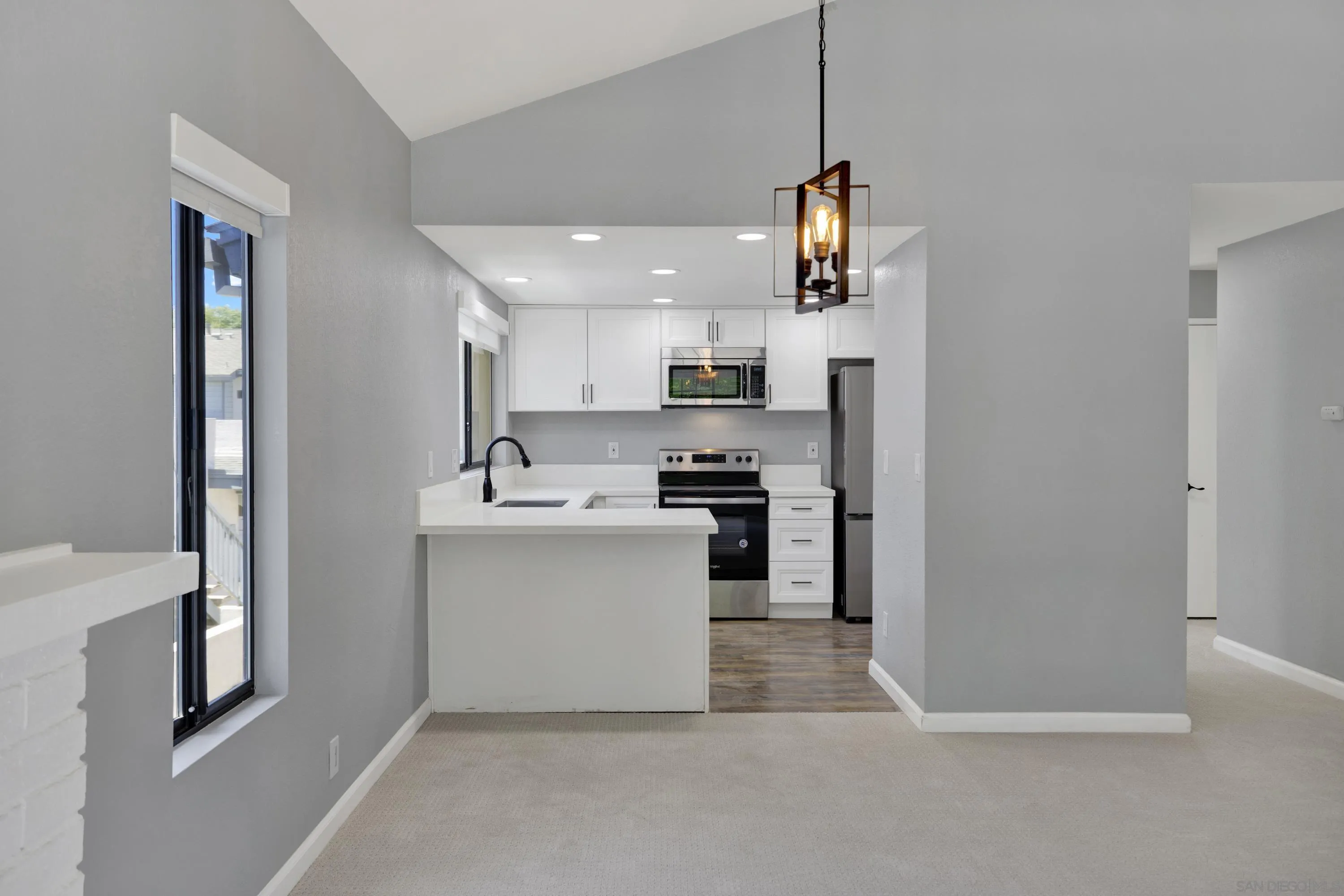 https://cdn.realtyfeed.com/cdn/127/260009244/d42958c272c741fcad8f44e9bc58350d.webp