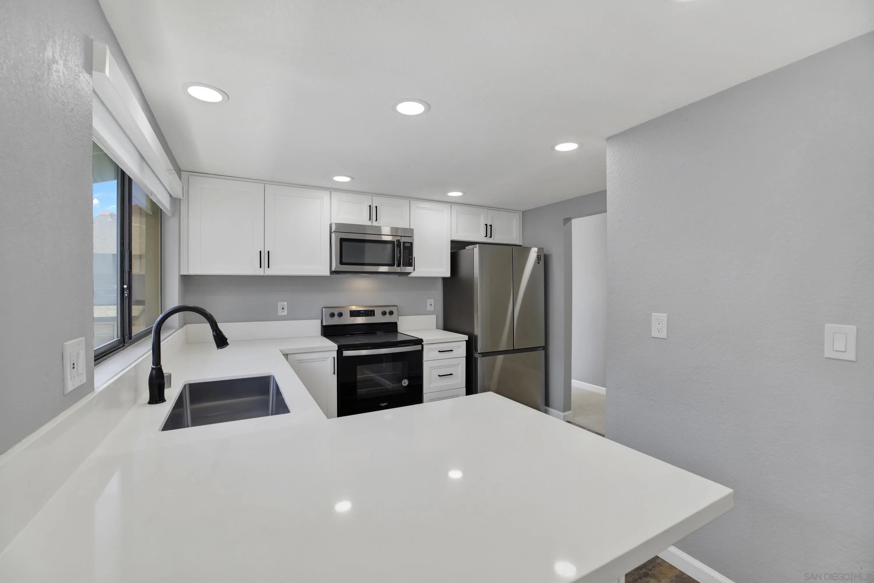 8878 Regents Road Unit 201, San Diego, CA 92122 - Photo 2 of 33, San Diego, CA
