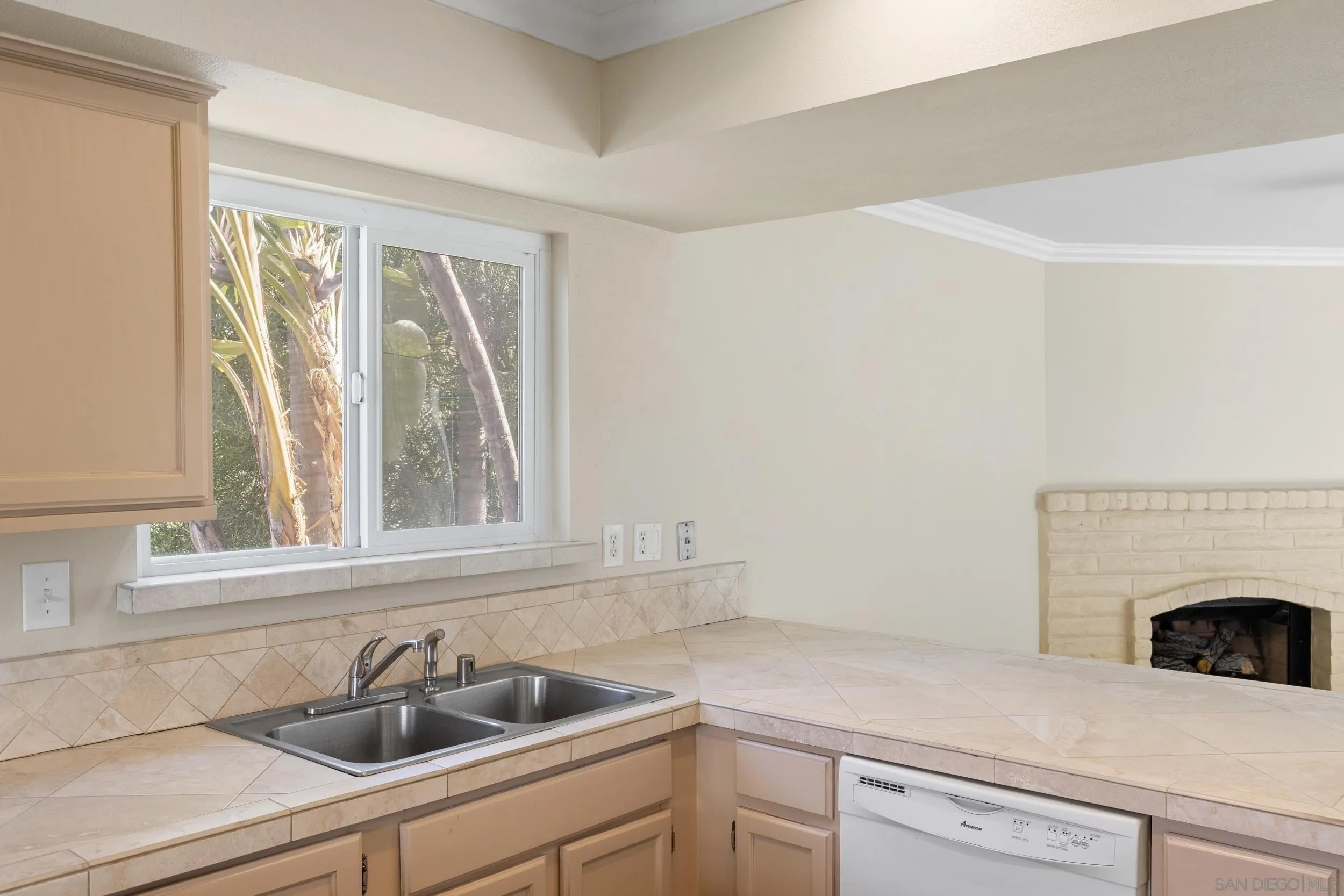 Photo #11: 260009248 Listing: Photo #11