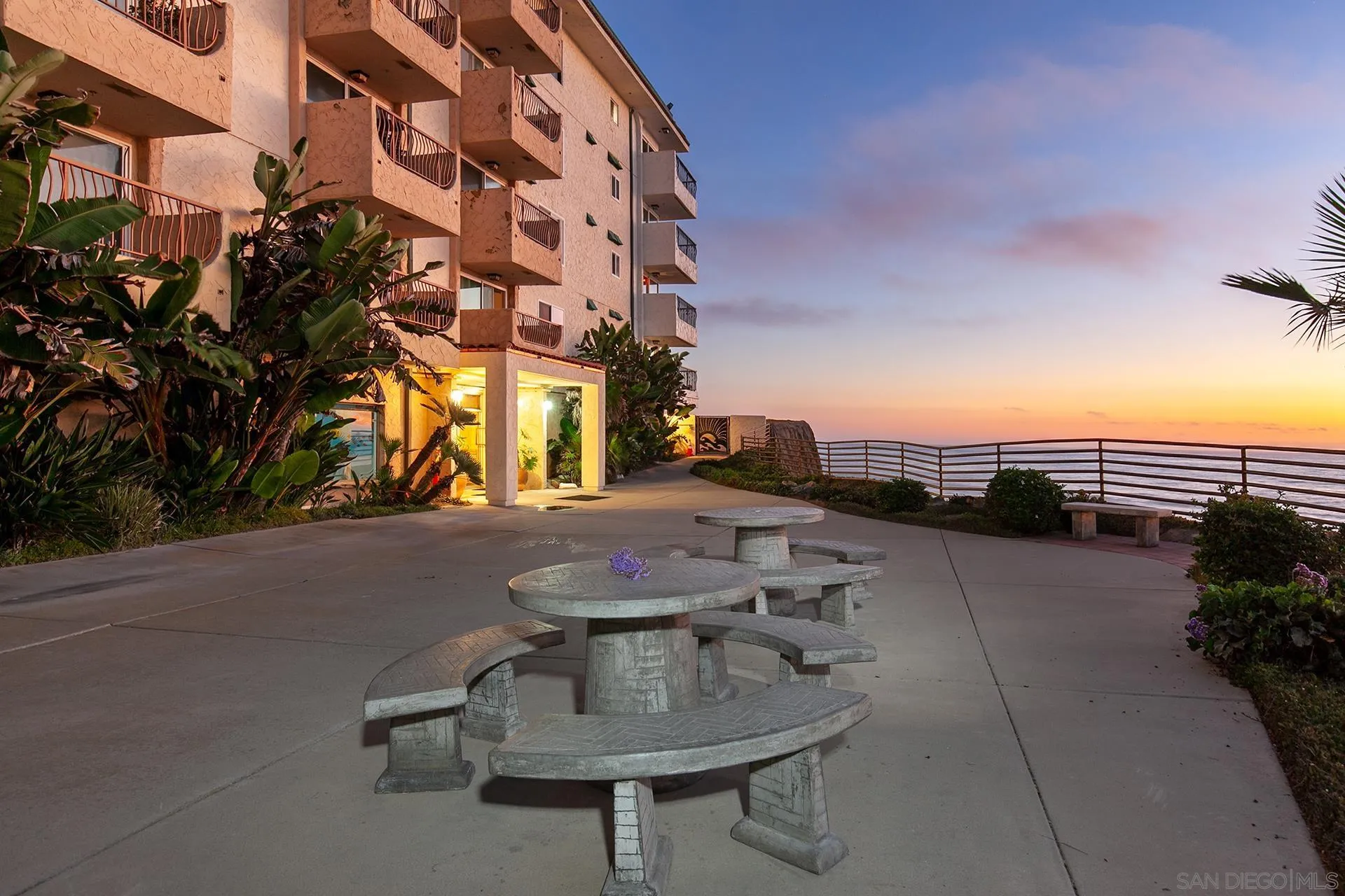 https://cdn.realtyfeed.com/cdn/127/260009254/15ed15b7b1659d1c79a3b407347e202e.webp