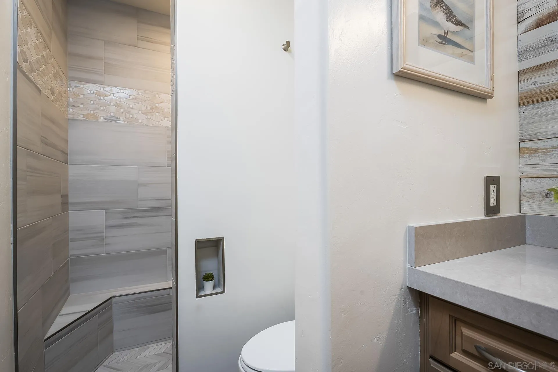https://cdn.realtyfeed.com/cdn/127/260009254/401ed3f83d839607bafc21faa45b3dc7.webp