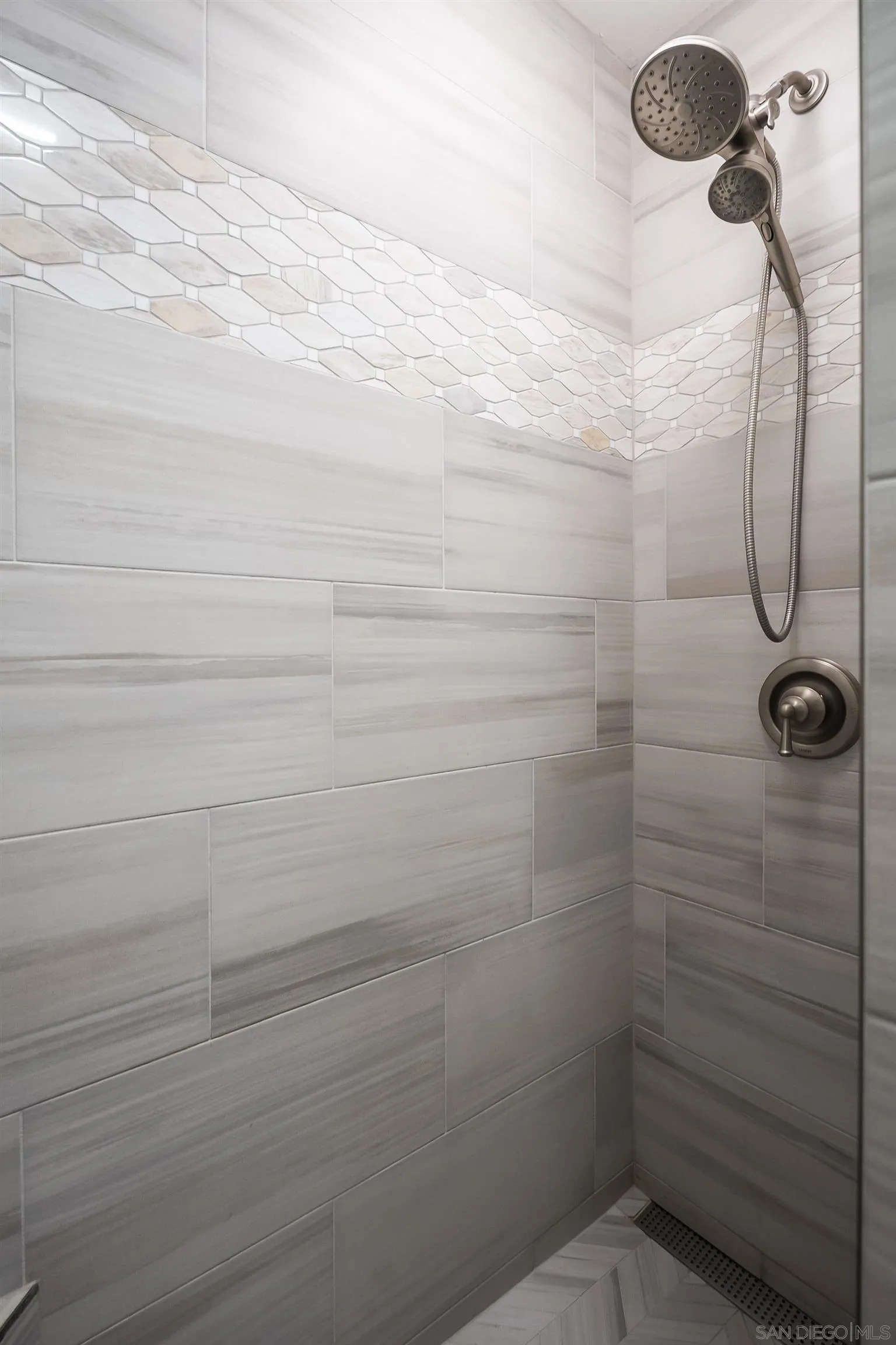 https://cdn.realtyfeed.com/cdn/127/260009254/c0b552e2451d4e3195b8d89f85059307.webp