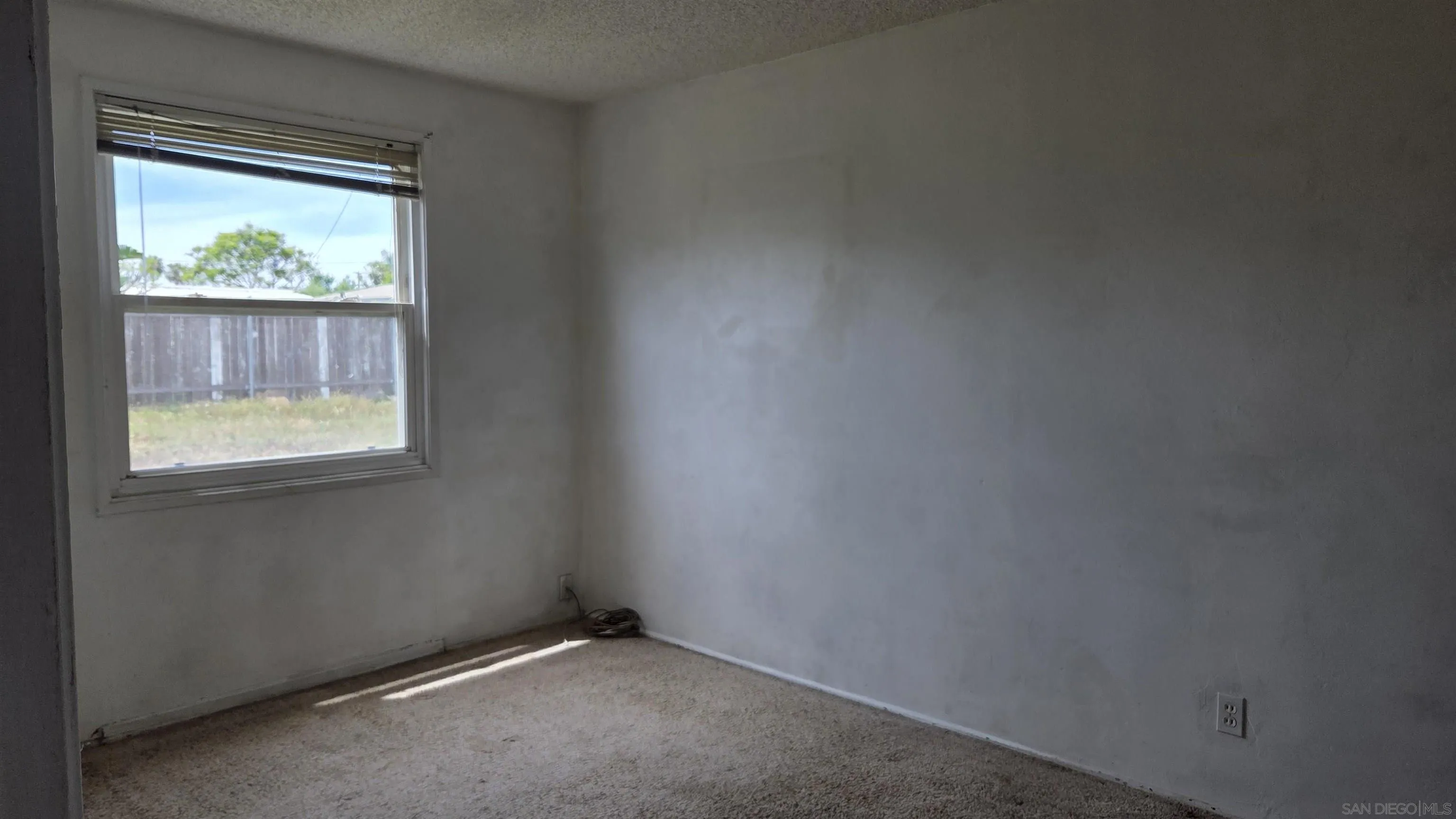 https://cdn.realtyfeed.com/cdn/127/260009261/40a5aec601dc3c51069d4ba17614a977.webp