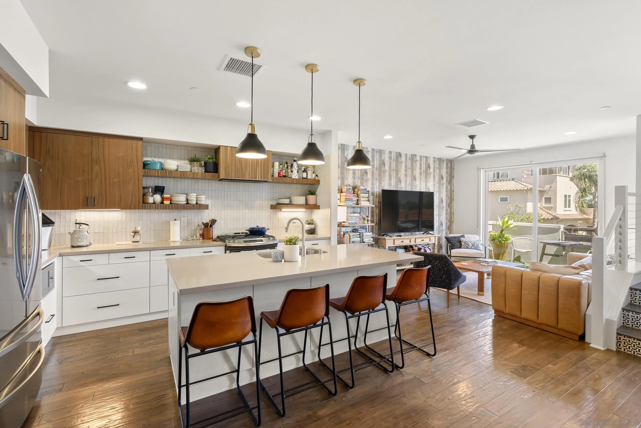 2537 State St., Carlsbad, CA, 92008