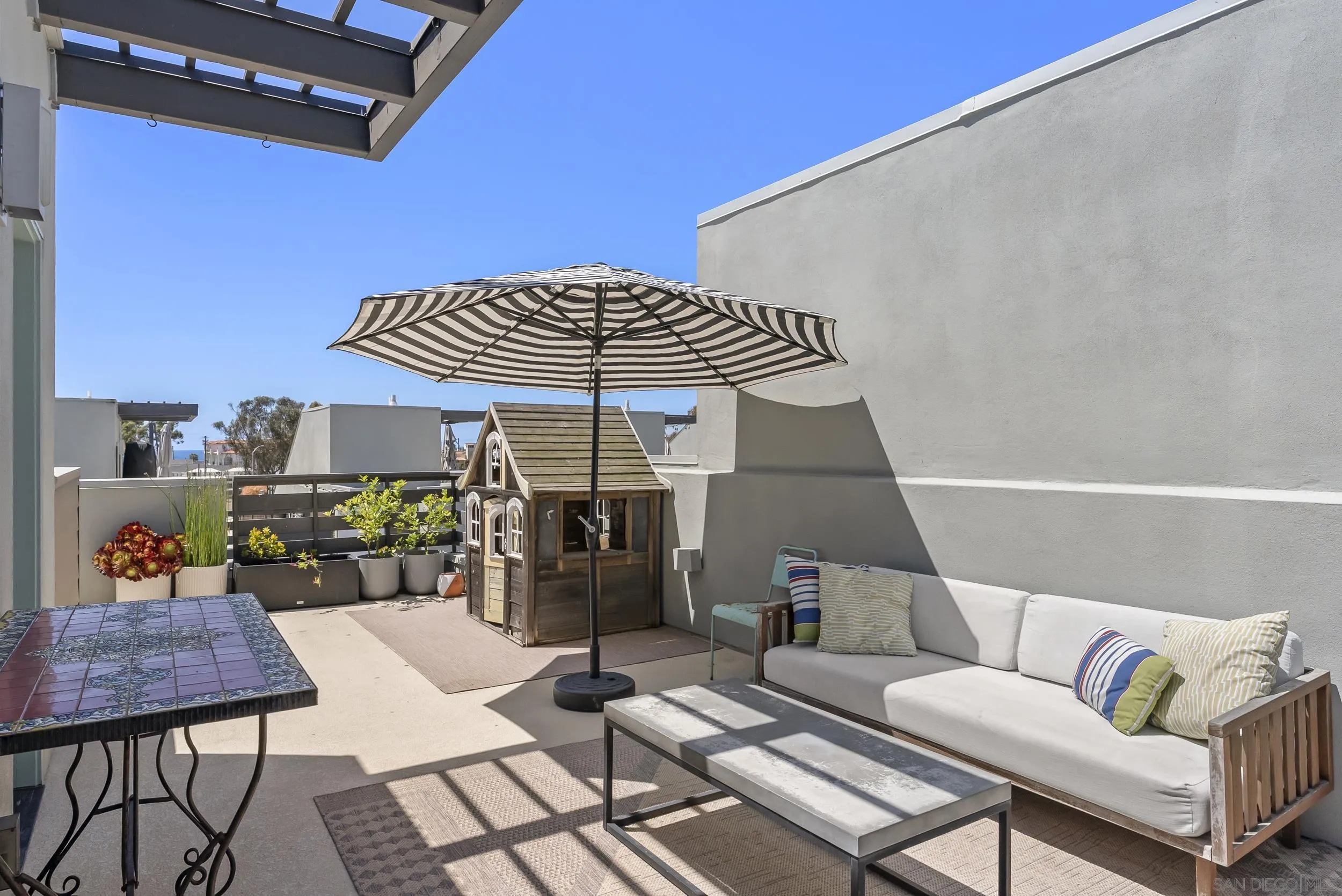 2537 State St., Carlsbad, CA, 92008