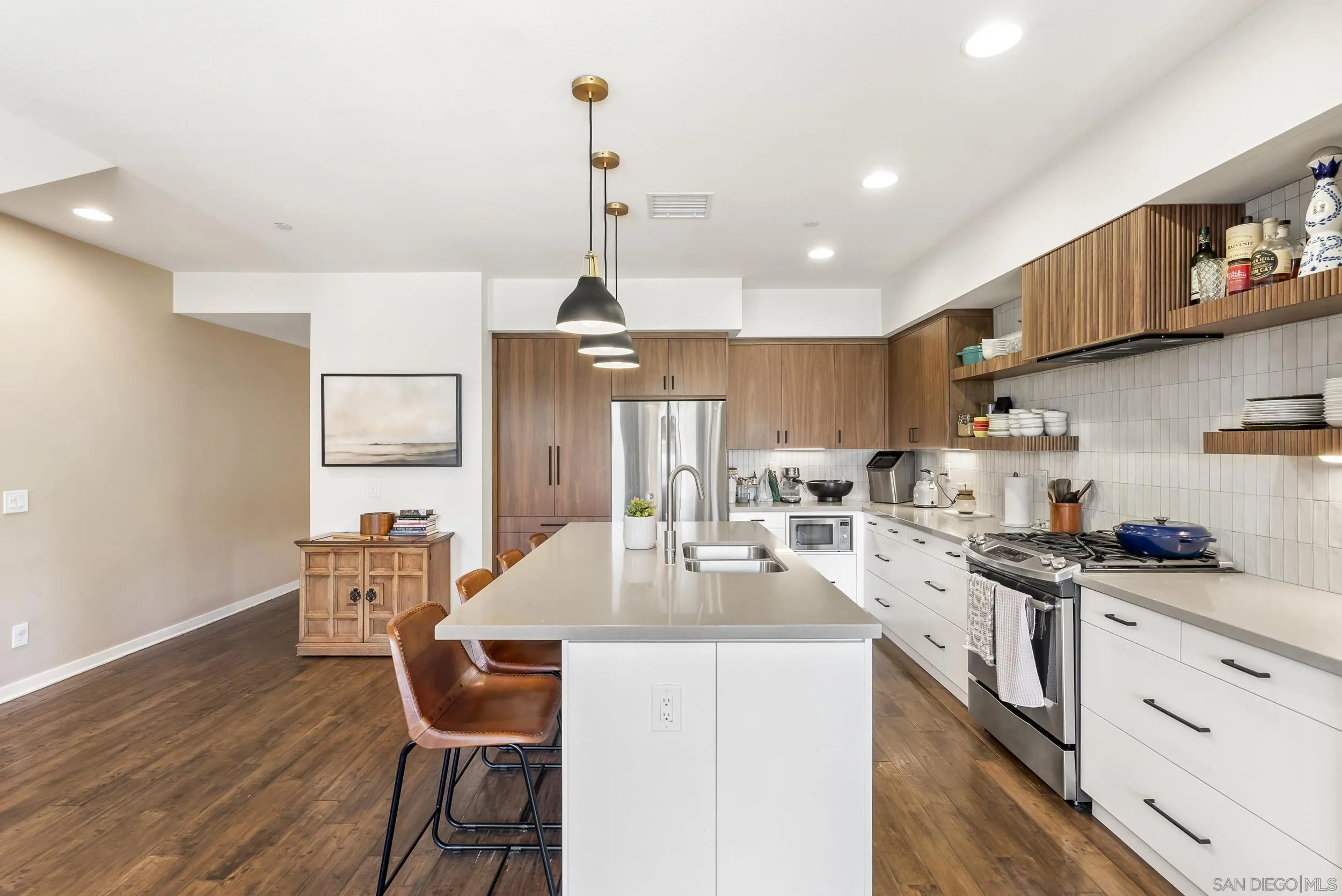 2537 State St., Carlsbad, CA, 92008