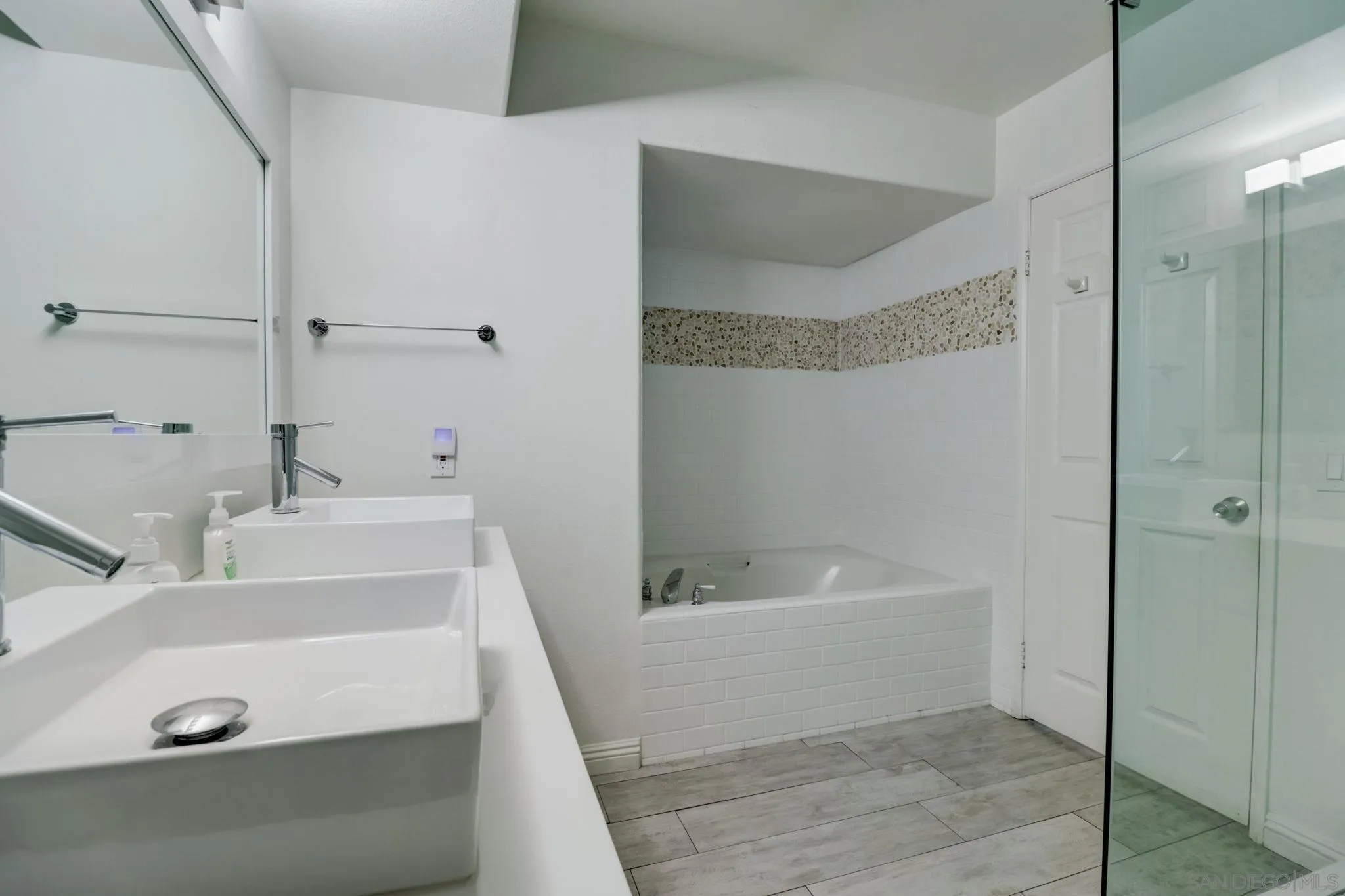 Photo #31: 260009267 Listing: Photo #31