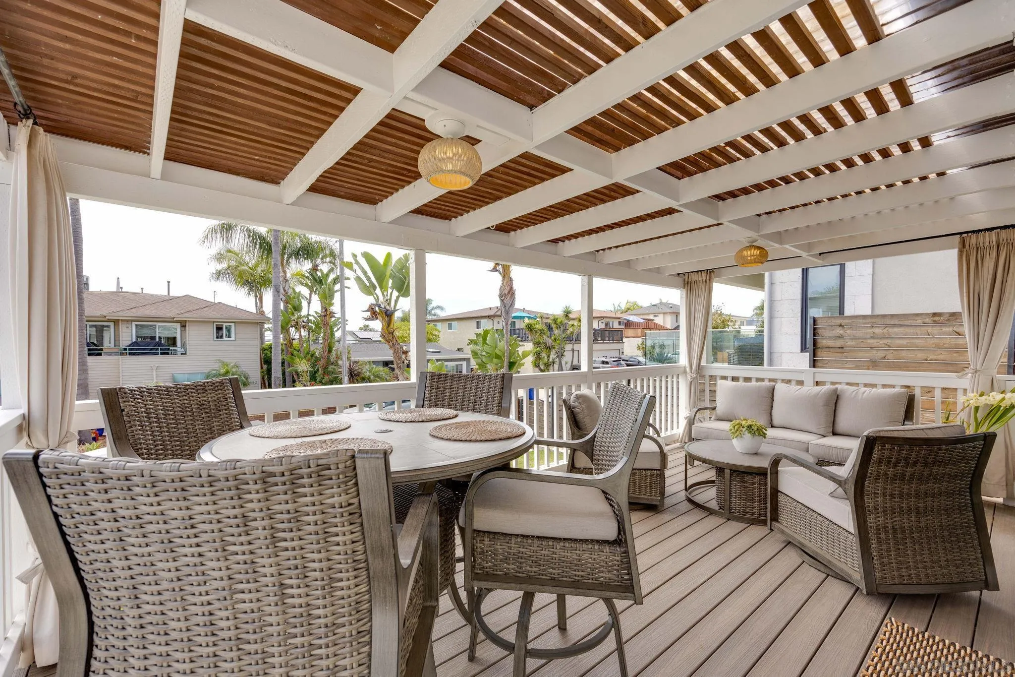 https://cdn.realtyfeed.com/cdn/127/260009270/faa2f9d6063894d79c26edace5c939e7.webp