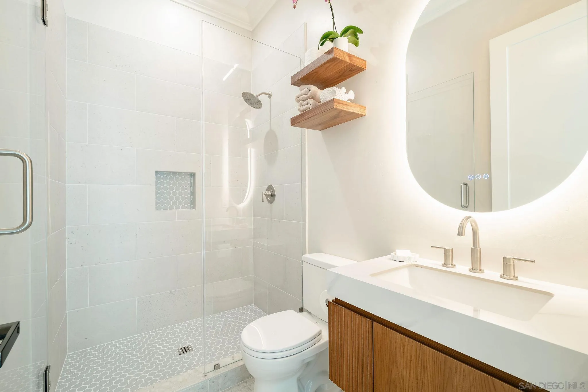 https://cdn.realtyfeed.com/cdn/127/260009273/085b1998d0b1f9ebad4faceb76ea38c1.webp