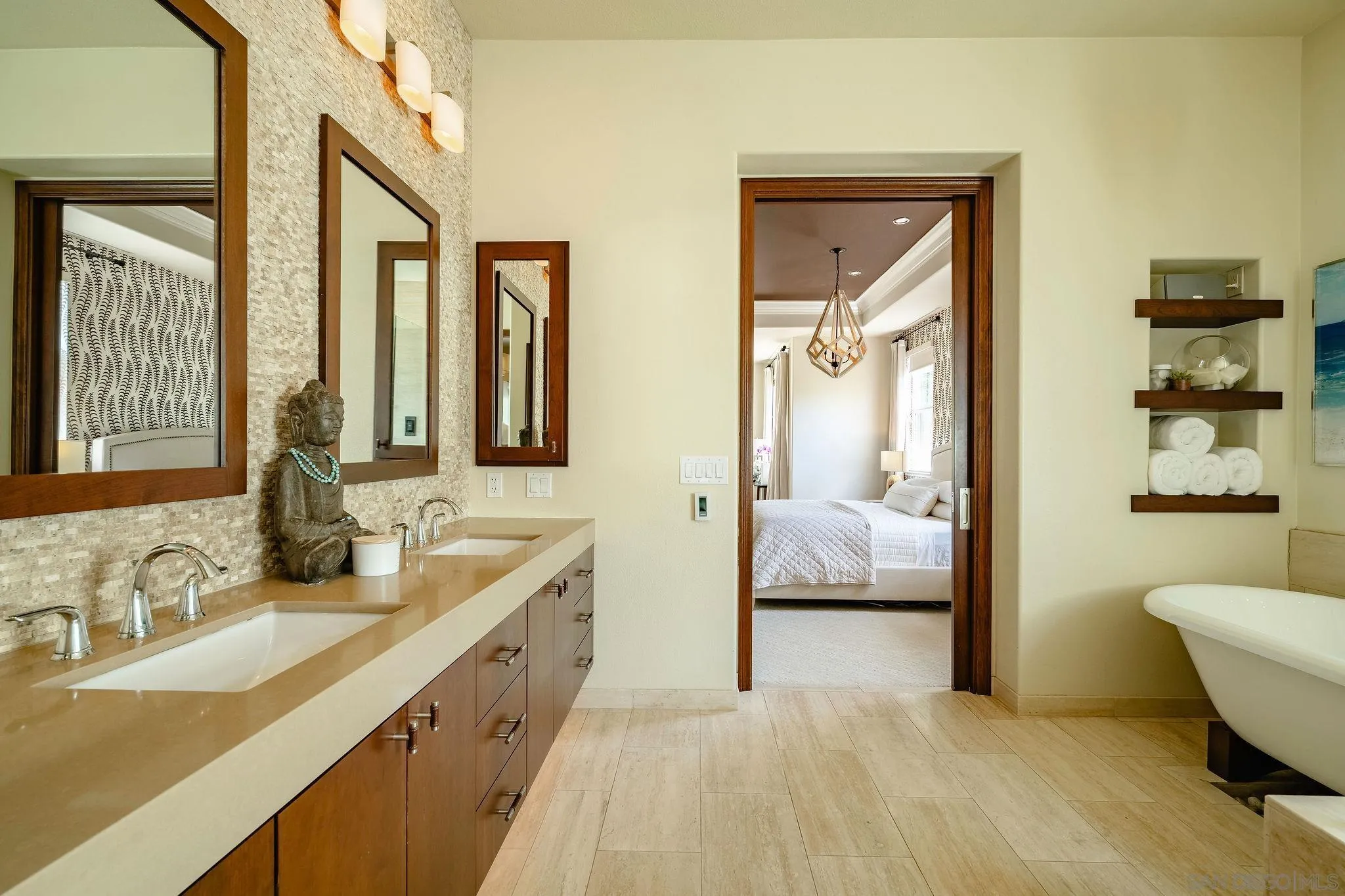 https://cdn.realtyfeed.com/cdn/127/260009273/85a6e96b59fdfd319fb1cca17de13c12.webp