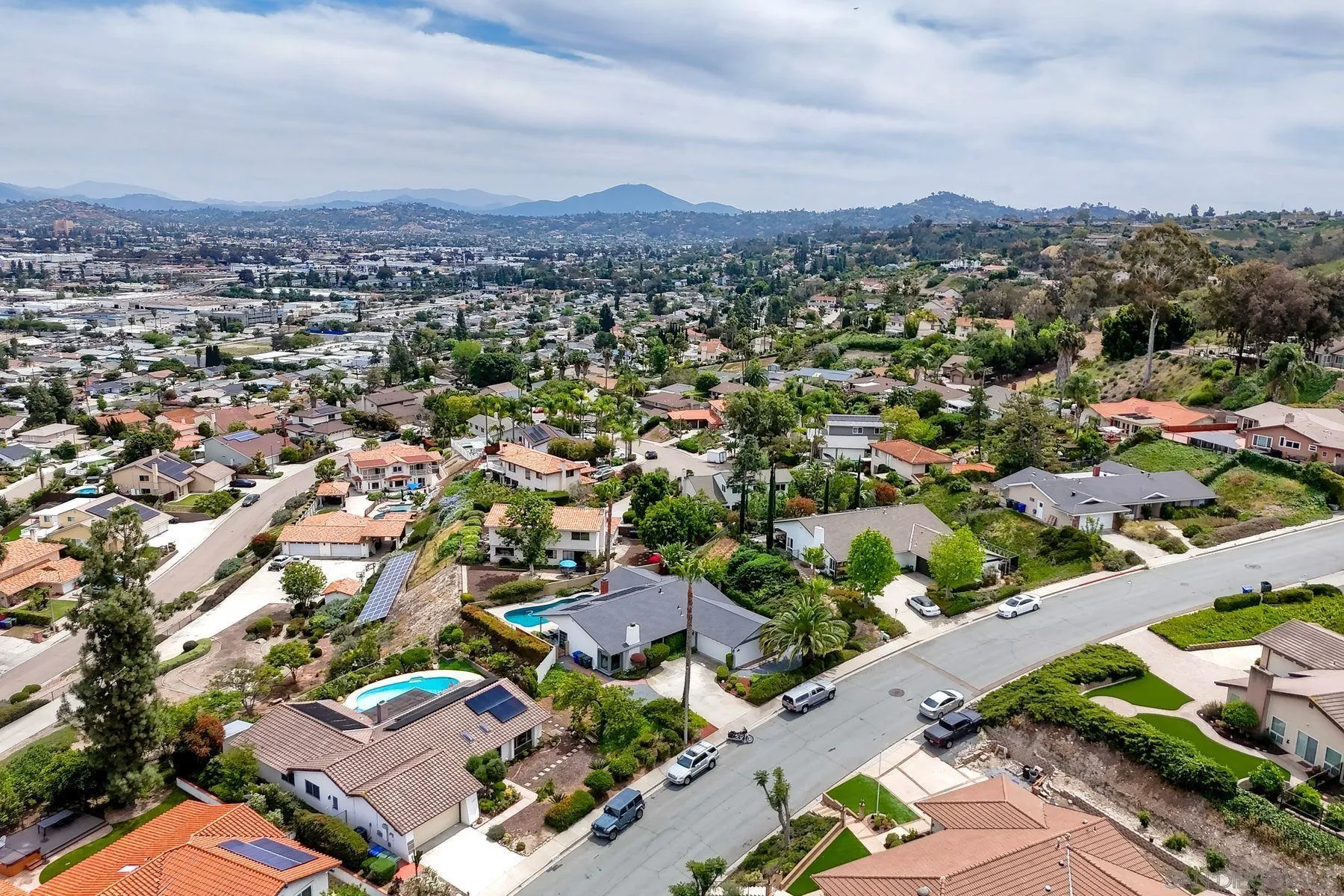 1535 Avenida Ladera
