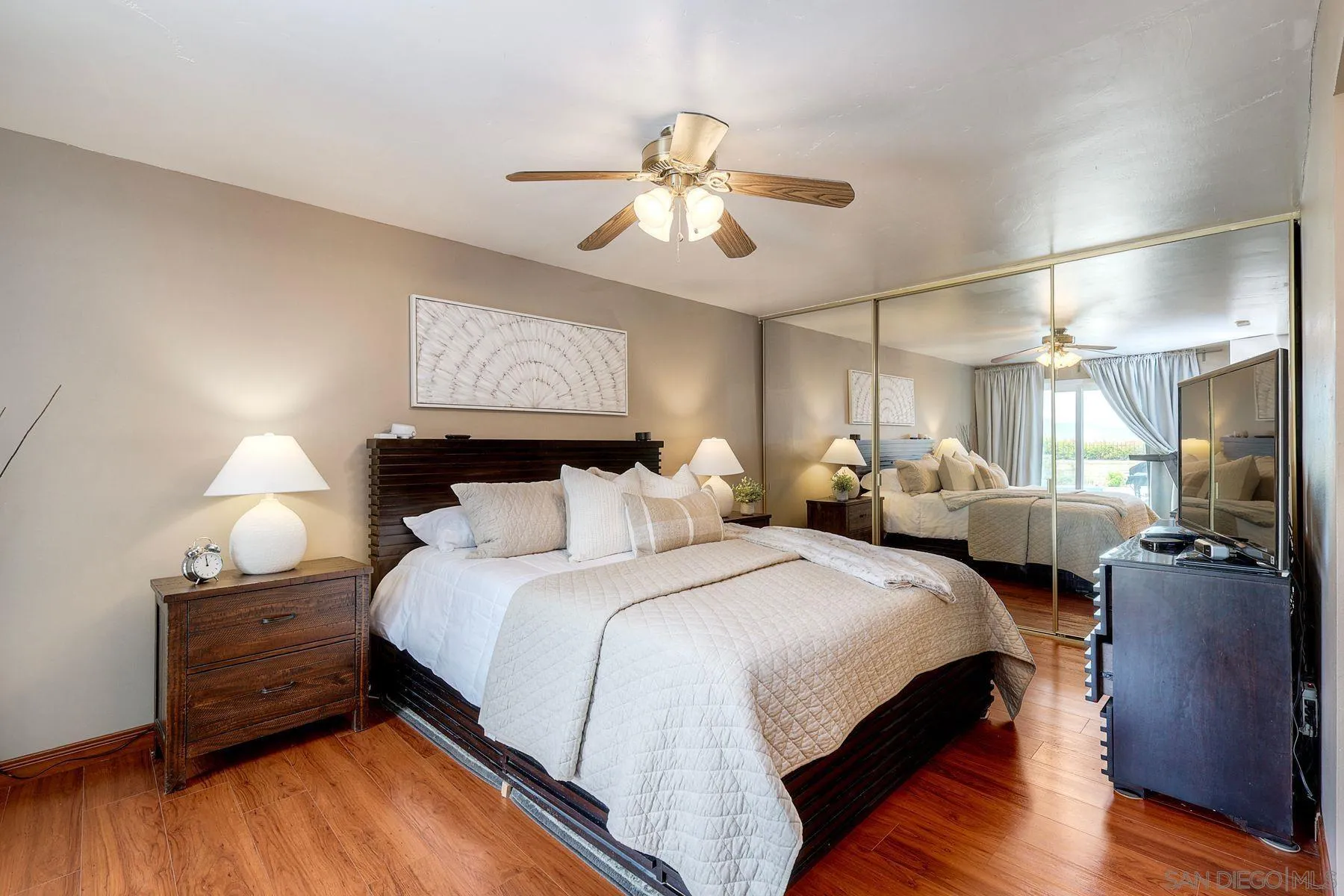 1535 Avenida Ladera