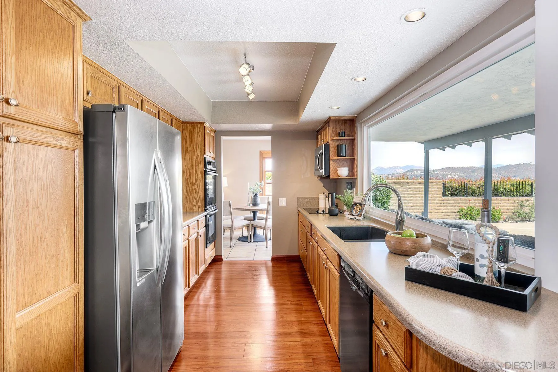 1535 Avenida Ladera